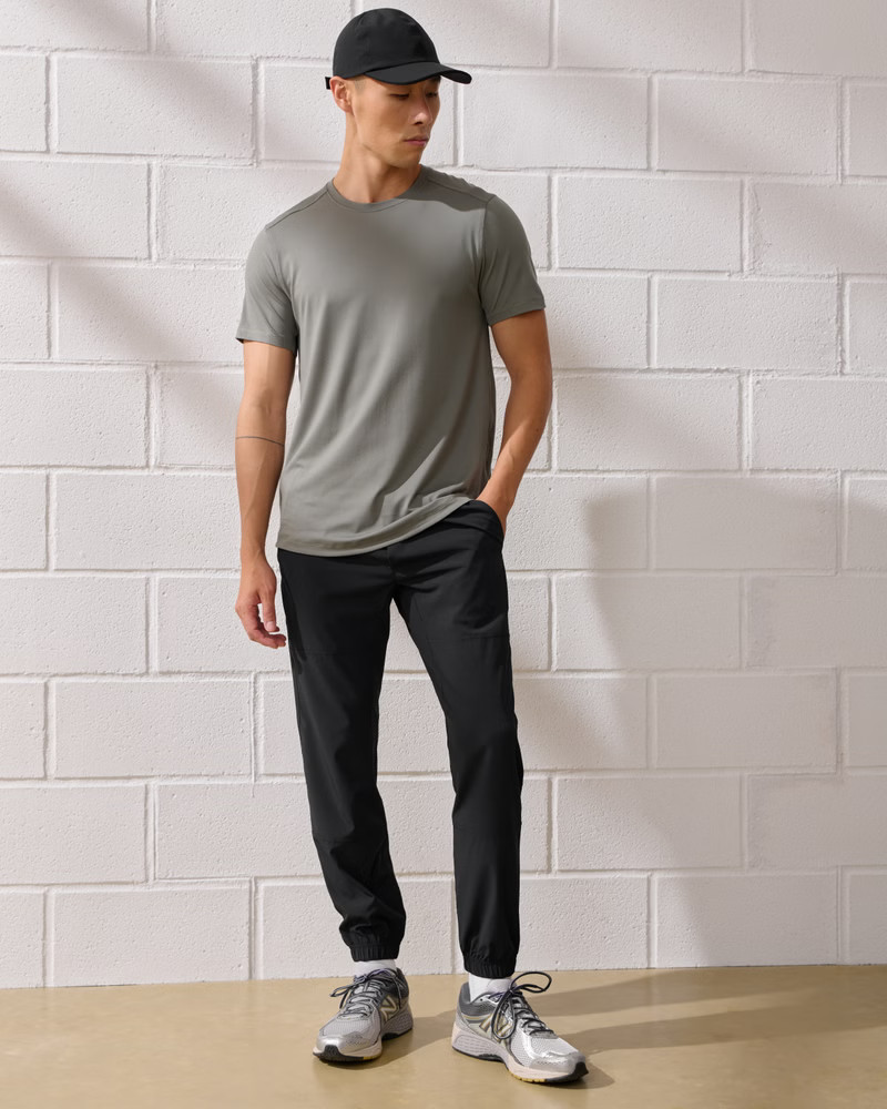 YPB motionTEK Training Jogger | Abercrombie & Fitch (US)