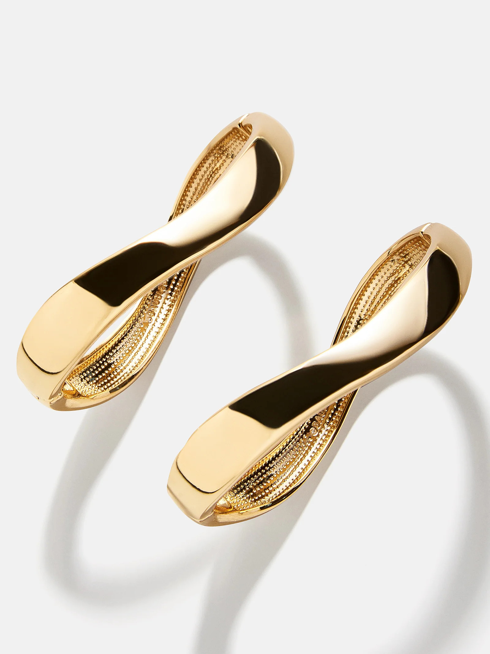 Natalia Wavy Hinge Bangle Set - Gold | BaubleBar (US)