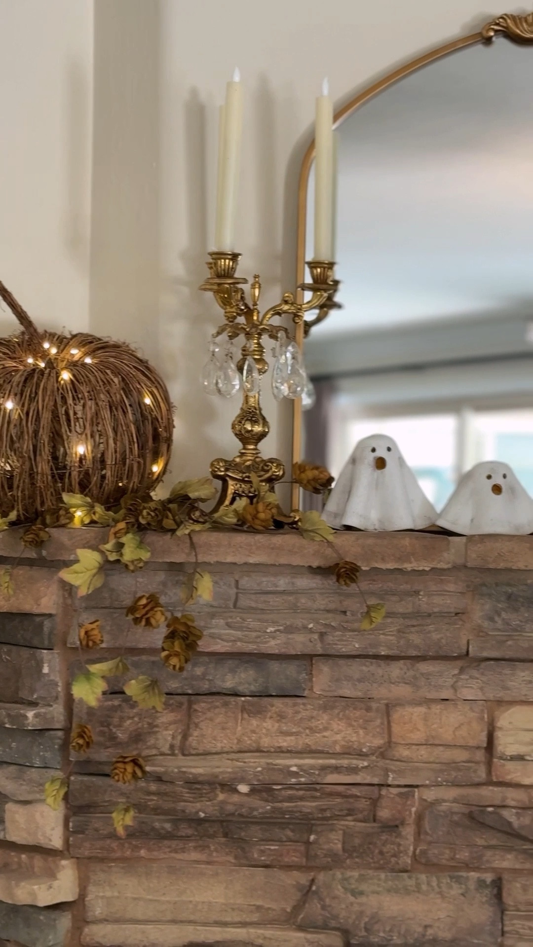 Cute Fall decor from @mudpiegifts 

Use code JOY15 for a discount on all Mud Pie items. 

Halloween decor, Fall decor, pumpkin decor, Fall styling, Autumn home decor, ghost votives, woven pumpkins 