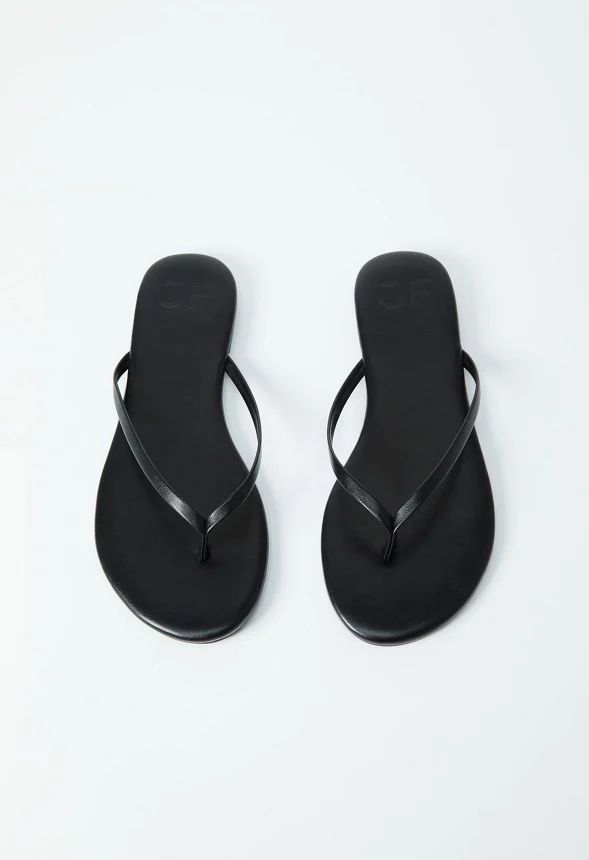 Layla Flat Thong Sandal | JustFab
