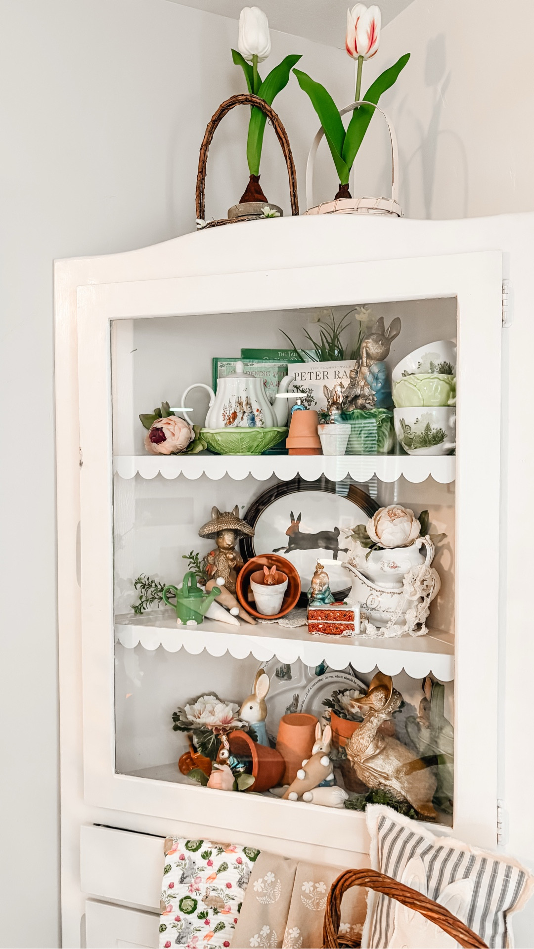 The scalloosvgage by hutch si much charm!! Super easy 

#LTKmomlife #LTKdayinmylife #LTKSeasonal