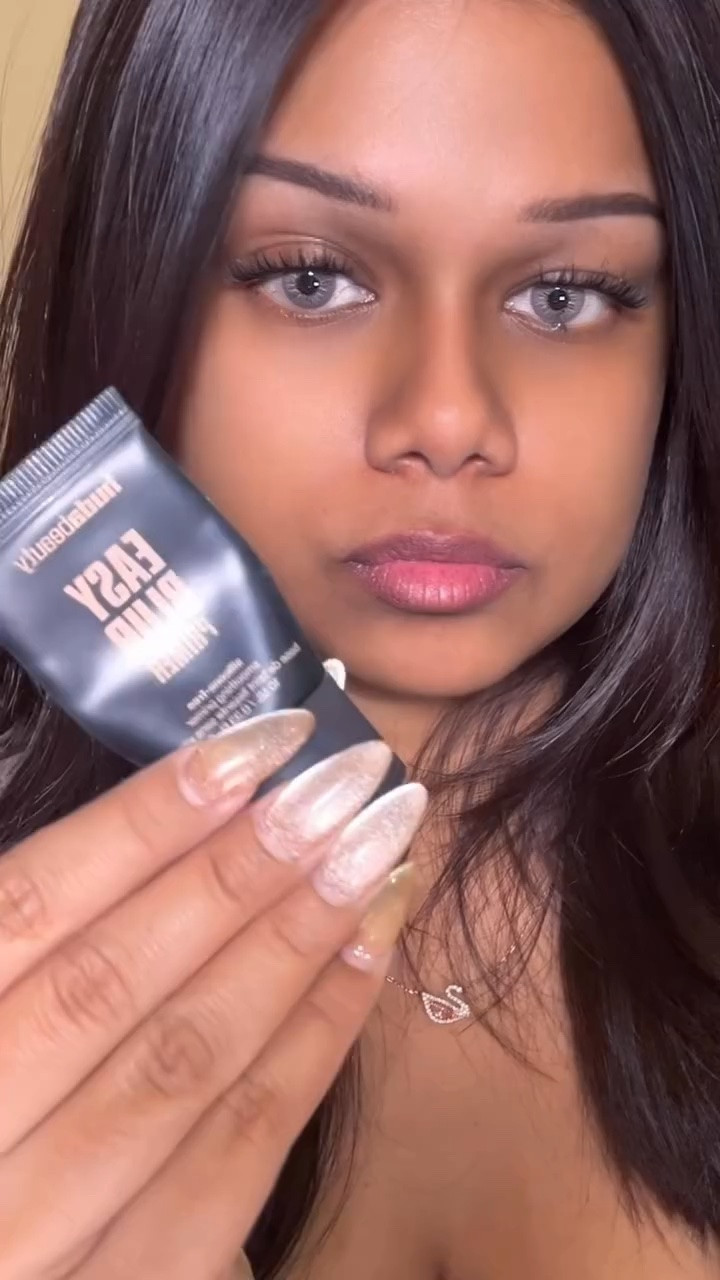 Full face makeup tutorial using some of my current favourite products! Let me know what is the one product you are really loving lately and why! ☺️

———
@hudabeauty 
• Easy blur primer
• Colour corrector - peach
• Loose Powder - Banana Bread
• Blush palette - Toasty Peach

@anastasiabeverlyhills 
• Foundation - 335w
• Concealer - 11
• Glidr Shadow Stick - Blue Ice
• Lip Liner - Cool Brown
• Lip Velvet - Crush

@karabeautyofficial Bronzed Goddess Palette

Ofra Mini Mix Palette - Unconditional

@onesize Powder Melt setting spray

@sigmabeauty  eyeshadow palette - Tiramisu (10% off code: aroni)

@colourpopcult  Blurring Liquid Lipstick - Cloudy Hour

@coleyes_official NO MAKEUP FRIDAY BROWN lens (20% off code: aroni20)