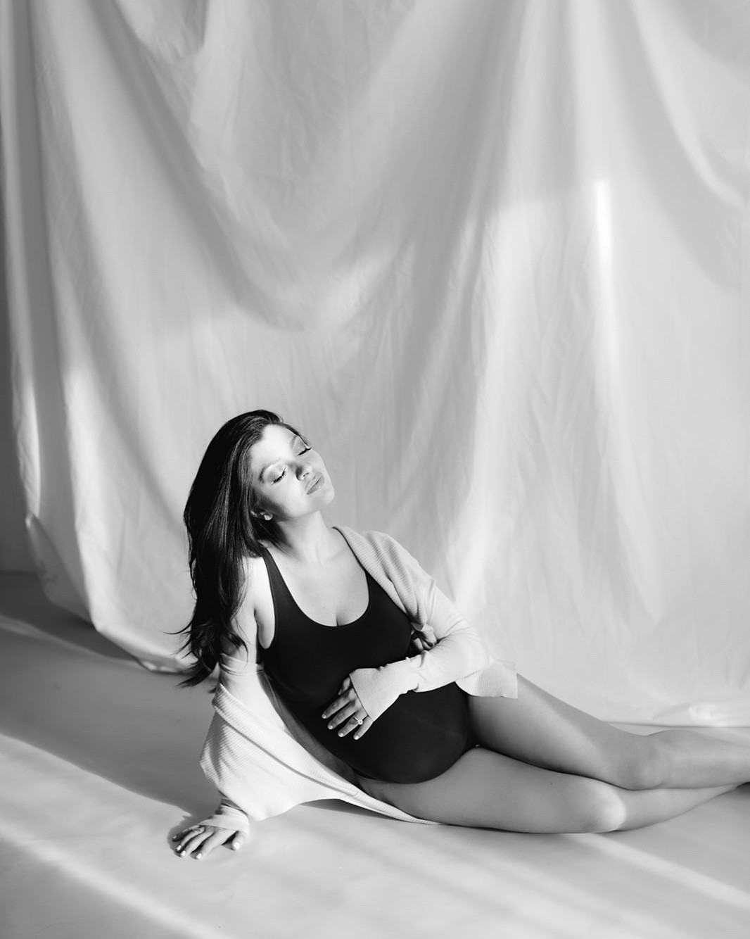 Looking back at my last minute maternity photoshoot when I was pregnant with Nico 🤍 just a few weeks away from giving birth. Somehow I wore this SKIMS tank bodysuit at almost 40 weeks pregnant & it still fits me perfectly today, 4 years postpartum. The most buttery soft yet supportive piece of clothing I own 🙌🏼 

#petitestyle #petitefashion #skims #maternityoutfit #maternityphotoshoot #babybump #bodysuit 

#LTKBump #LTKPetite #LTKStyleTip