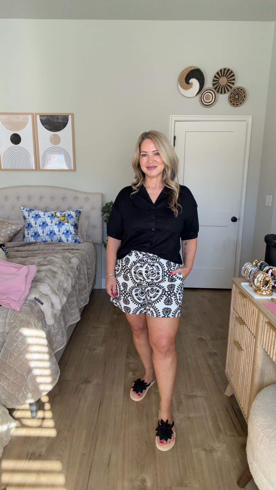 Size large 

#LTKOver40 #LTKPetite #LTKMidsize