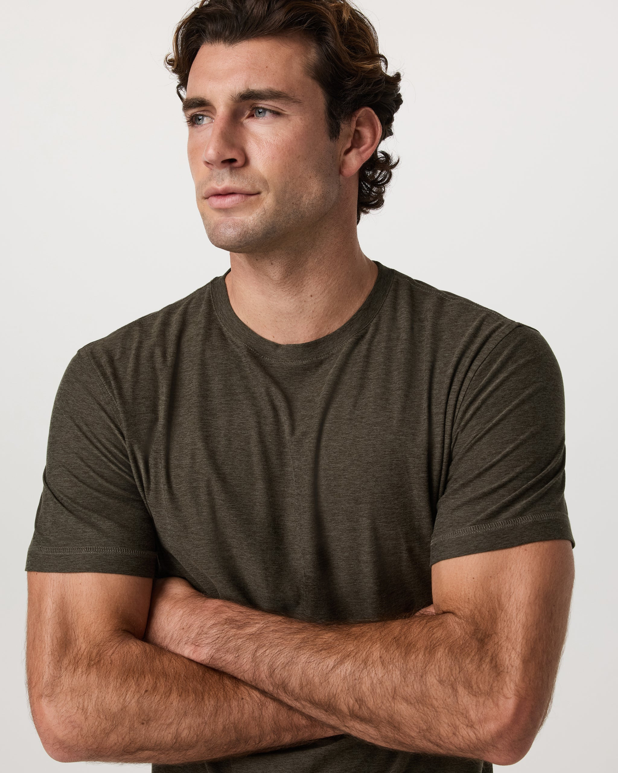 Strato Tech Tee | Men's Dark Oregano Heather T-Shirt | Vuori | Vuori Clothing (US & Canada)