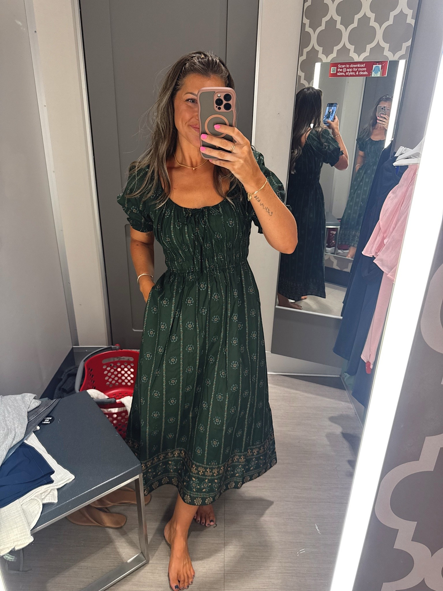 XS! 40% off! I’m not normally a dress girl but loved this one. Cute for fall family photos! Also comes in a beautiful fall orange