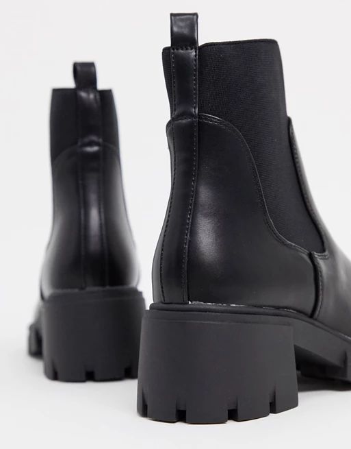 ASOS DESIGN Robbie chunky chelsea boots in black | ASOS (Global)