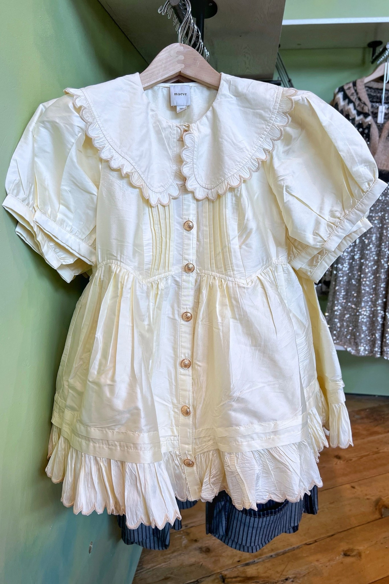 Anthropologie Fashion Find!

Loving this Maeve Puff-Sleeve Collared Babydoll Blouse. It’s perfect for the fall season or Thanksgiving dinner. Pair it up with some jeans. 

Fall fashion, fall workwear, women's fashion, fall style, fall outfit inspo, fall ootd

#LTKOver40 #LTKStyleTip #LTKSeasonal