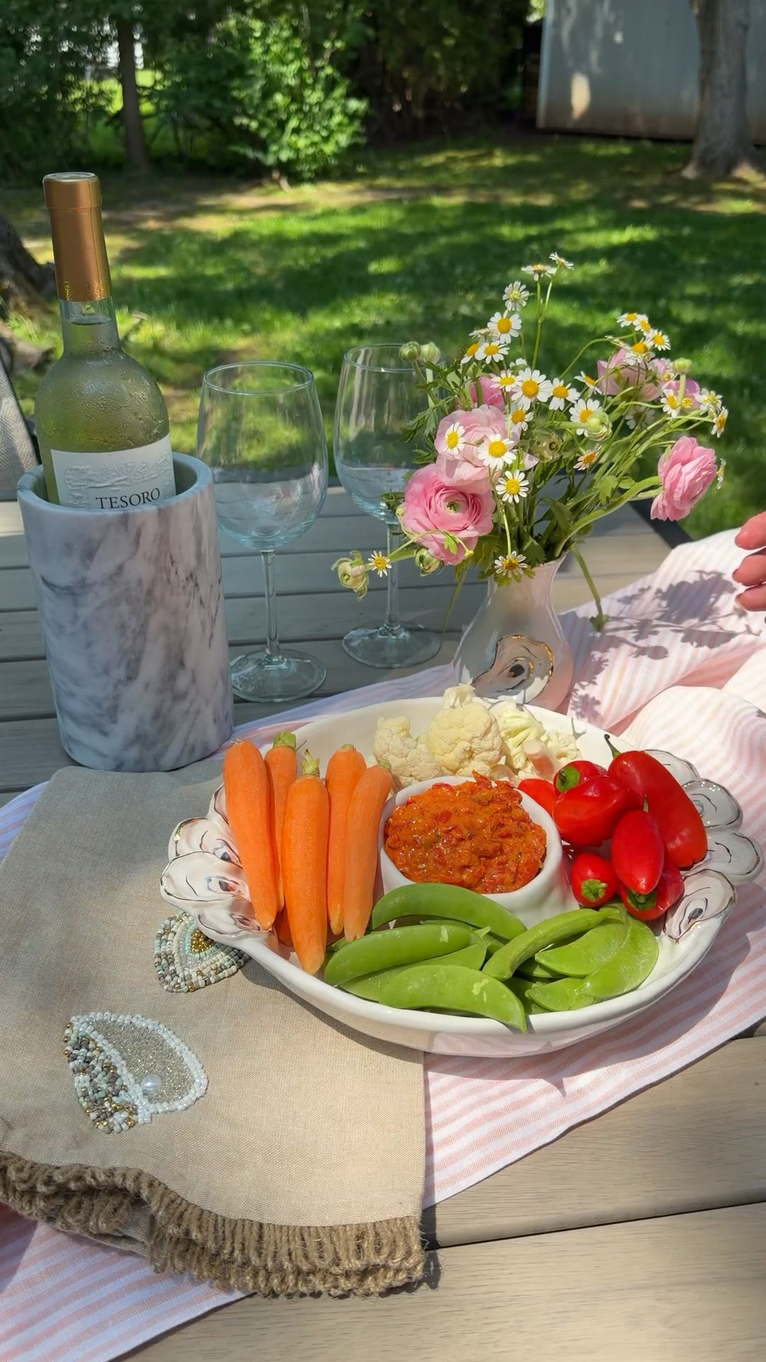 This oyster collection from @mudpiegift is everything you need for entertaining outside this summer! It elevates any nibbles and snacks you serve and pairs perfectly with a crisp white🥰

#LTKSeasonal #LTKHome