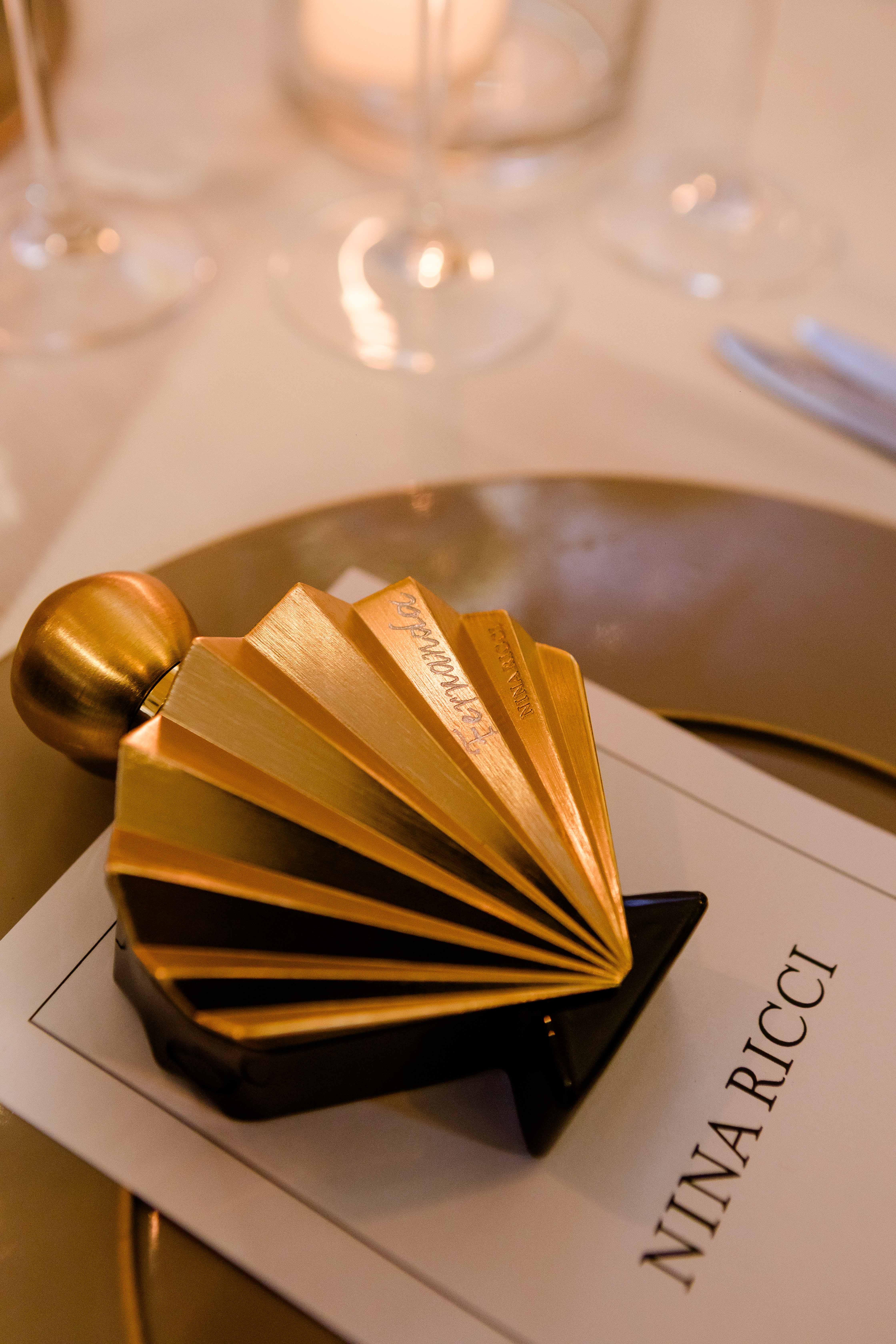 Compre a fragrância Vênis Intense da Nina Ricci aqui.  

 #LTKbrasil