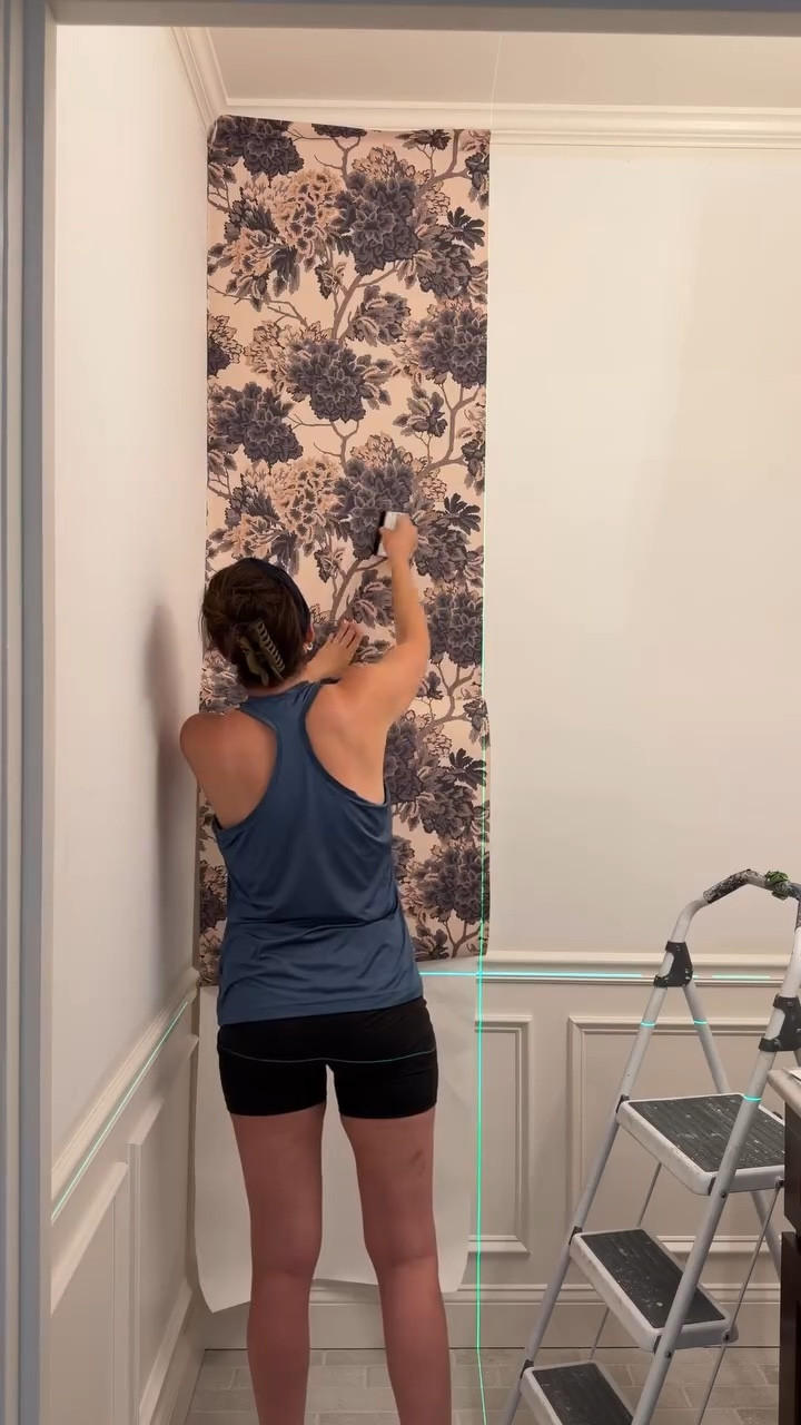 This is my 4th peel and stick wallpaper project and I still learned something new! I promise it gets easier as you go, but practice really does make perfect 🥴. If it helps I’ll link my favorite tools and supplies below to get patterns perfect level and aligned! Drop me a comment.

Wallpaper: Aubessa in Cream from @artzaco_