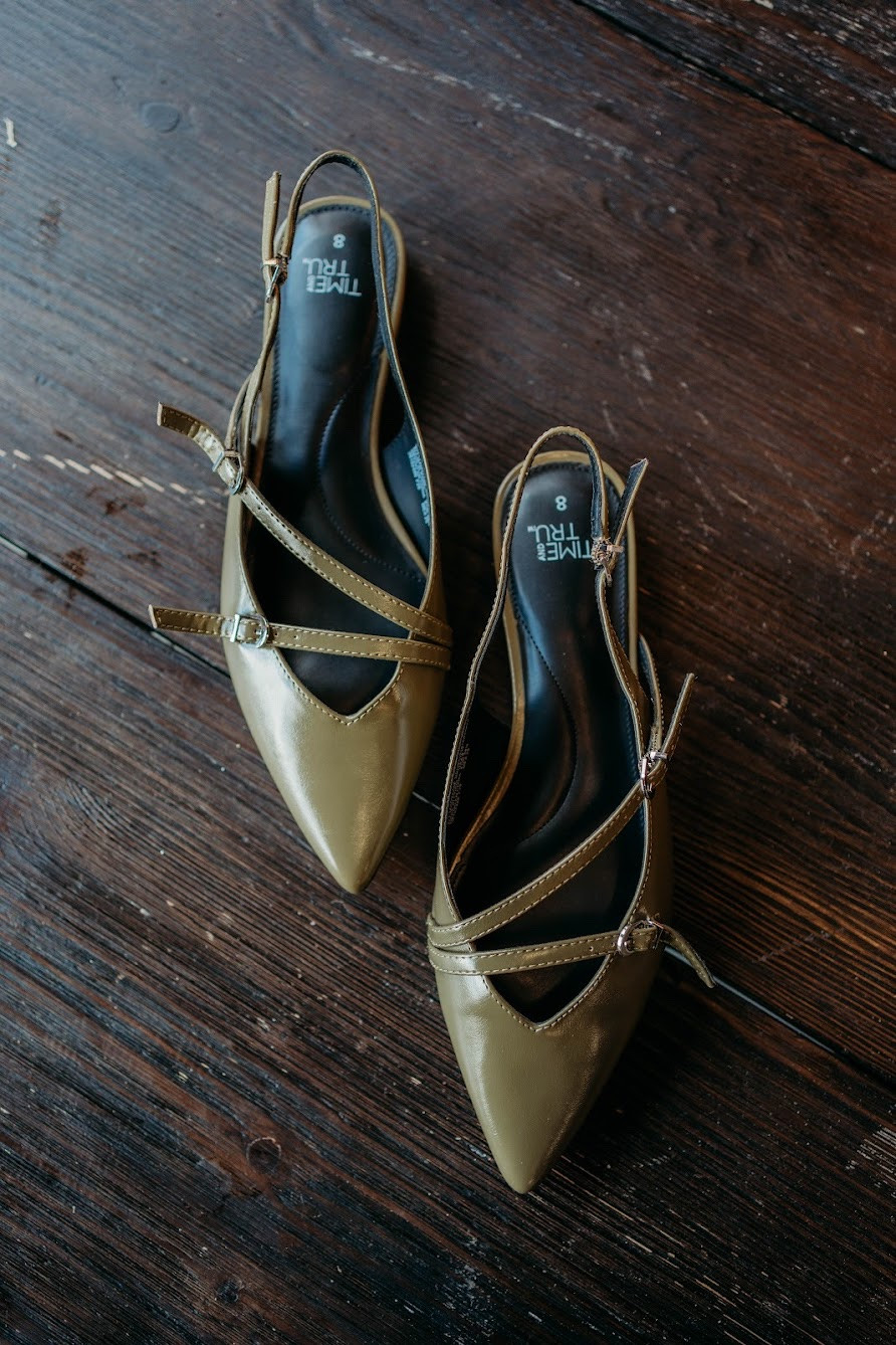 Sling back flats

Olive green flats 

Fall outfits

fall fashion  casual outfit  sweater  fall trends  jeans  Walmart fashion  ballet flats  fall transitional outfits

#LTKStyleTip #LTKShoeCrush #LTKFindsUnder50