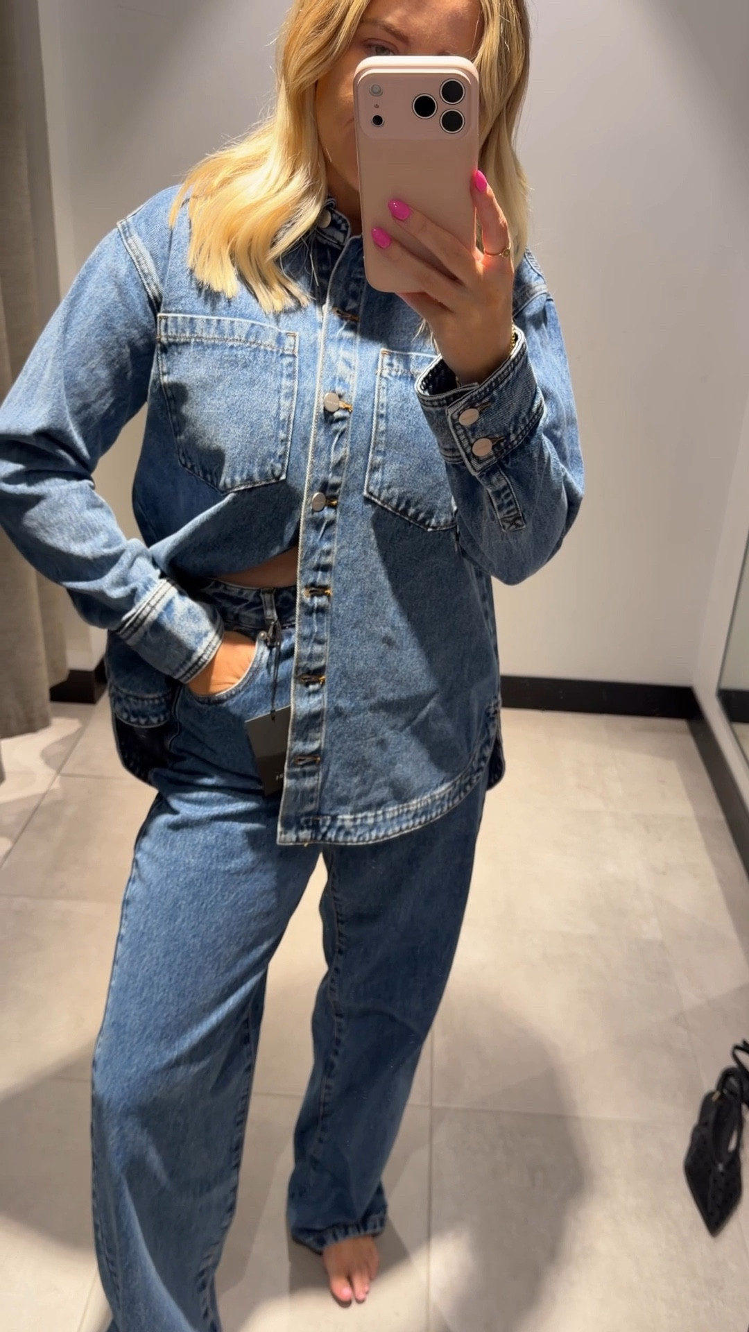 Walked into Decjuba with Mum over Easter and suddenly needed to try on everything 🫠 

Sizes tried on:
Ariana jacket - 8
Ariana jeans - 12
Black blazer - 10
Black sheer skirt - 10
Denim blazer dress - 10
Daisy horseshoe jeans - 12
Red stripe top - medium 


#LTKstyletip #LTKaustralia #LTKautumn