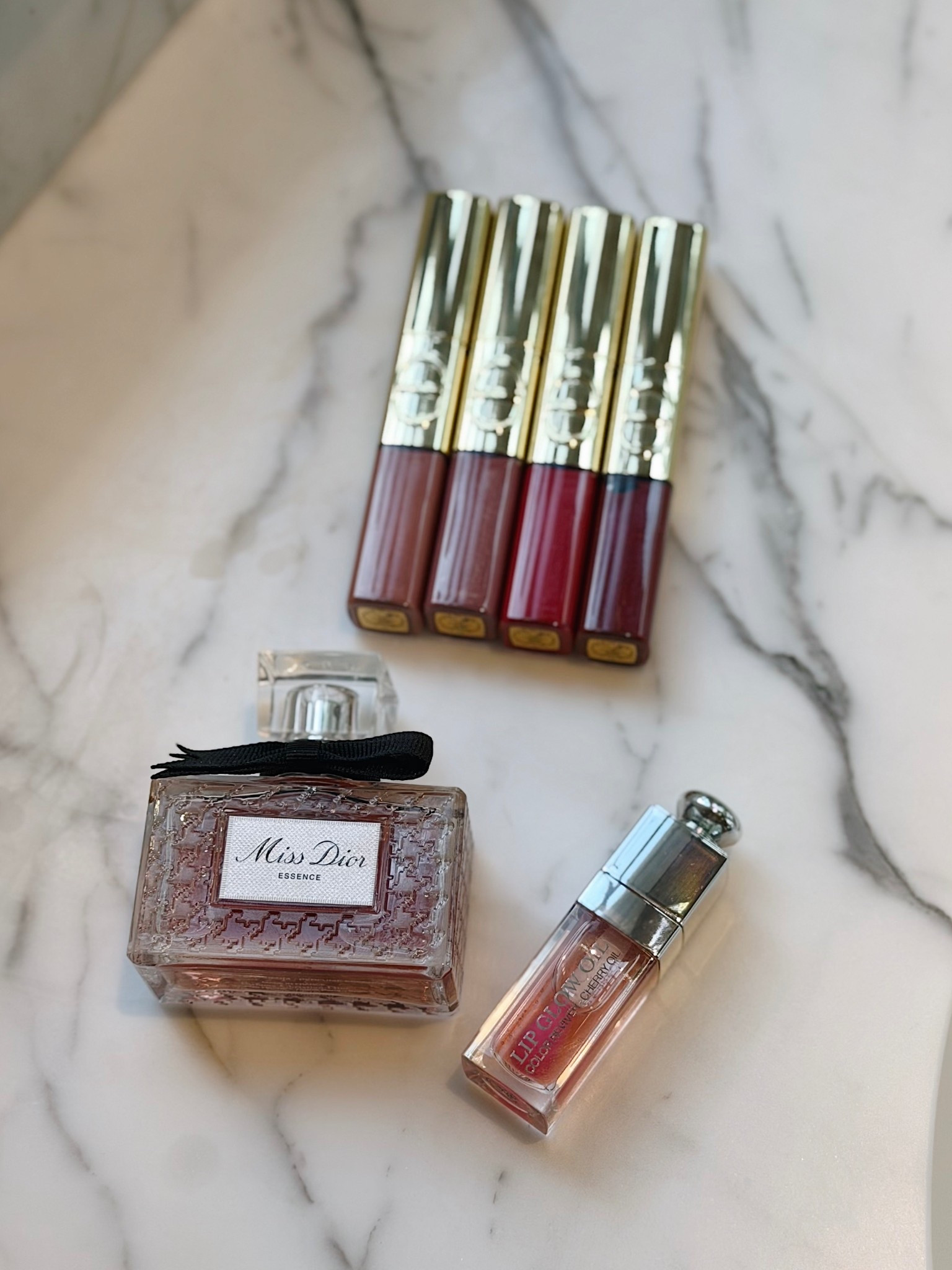 Interrupting your Turkey Day festivities to share two fabulous gift sets exclusively on Dior.com! The Holiday Essential Pair features the new Miss Dior Essence, a long-lasting, intense fragrance with an intoxicating combination of jasmine, blackberry and smoked oakwood + their nourishing Lip Glow Oil! Don’t miss the Spectacular Sparkle set either, which features four shades of @diorbeauty’s beloved Rouge Dior Sequin Liquid Duos 💋 #ad 

#LTKHoliday #LTKBeauty #LTKGiftGuide