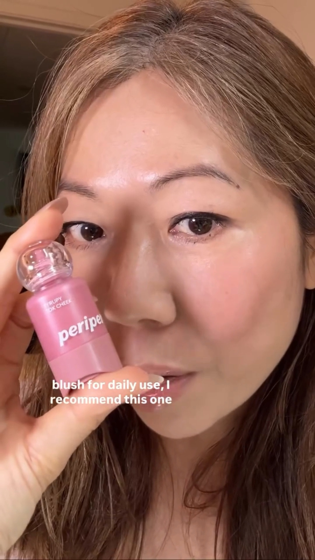 Best Liquid Blush for Dewy Skin ✨ | PERIPERA SYRUPY TOK CHEEK

If you want a dewy liquid blush that doesn’t streak, doesn’t look patchy, and actually lasts — this is it.

PERIPERA SYRUPY TOK CHEEK gives that soft, glass-skin glow with just one drop. The pigmentation is balanced — not too sheer, not overpowering.

I’m using 03 Friendship Mauve, a neutral pink that works for both cool and warm skin tones.

It’s lightweight, syrup-like, perfect for dry skin — and one drop is enough for both cheeks. Long-lasting, healthy, dewy finish.

Clear winner for everyday glow. ✨

#BestLiquidBlush #PeriperaSyrupyTokCheek #KbeautyMakeup #DewyBlush #GlassSkin
