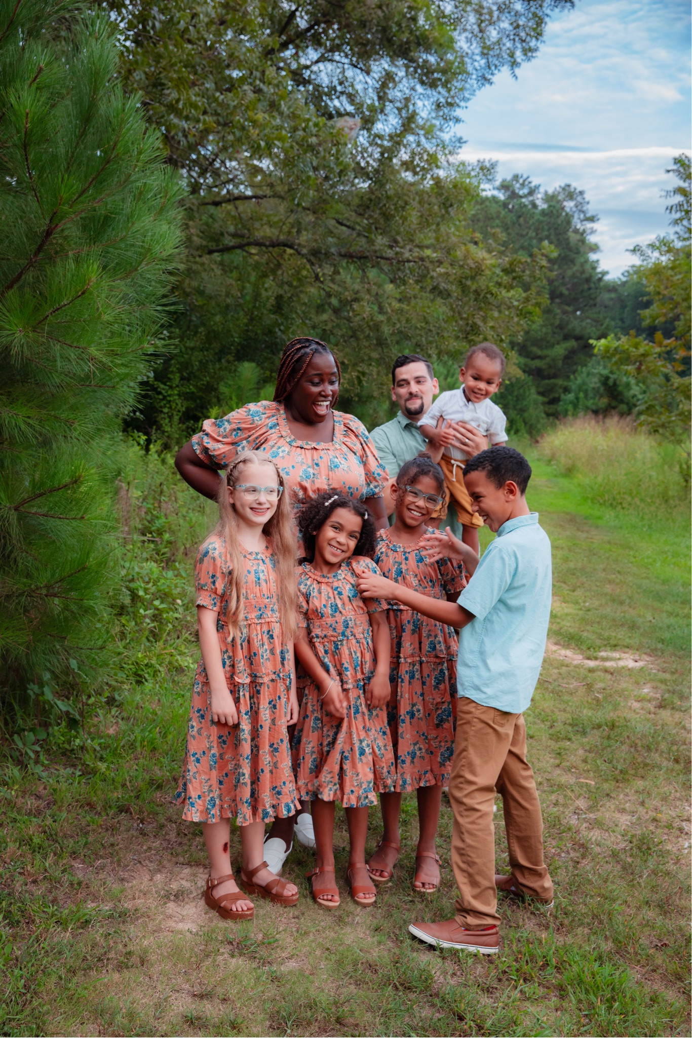 Family Matching Outfits! #familymatching #coordinatingoutfits #familyphotos #largefamily #matching #matchingfamilyoutfits #ivycityco

Family photos
Matching family
Matching outfits 
Coordinating outfits 
Ivy city co

#LTKBeauty #LTKFamily