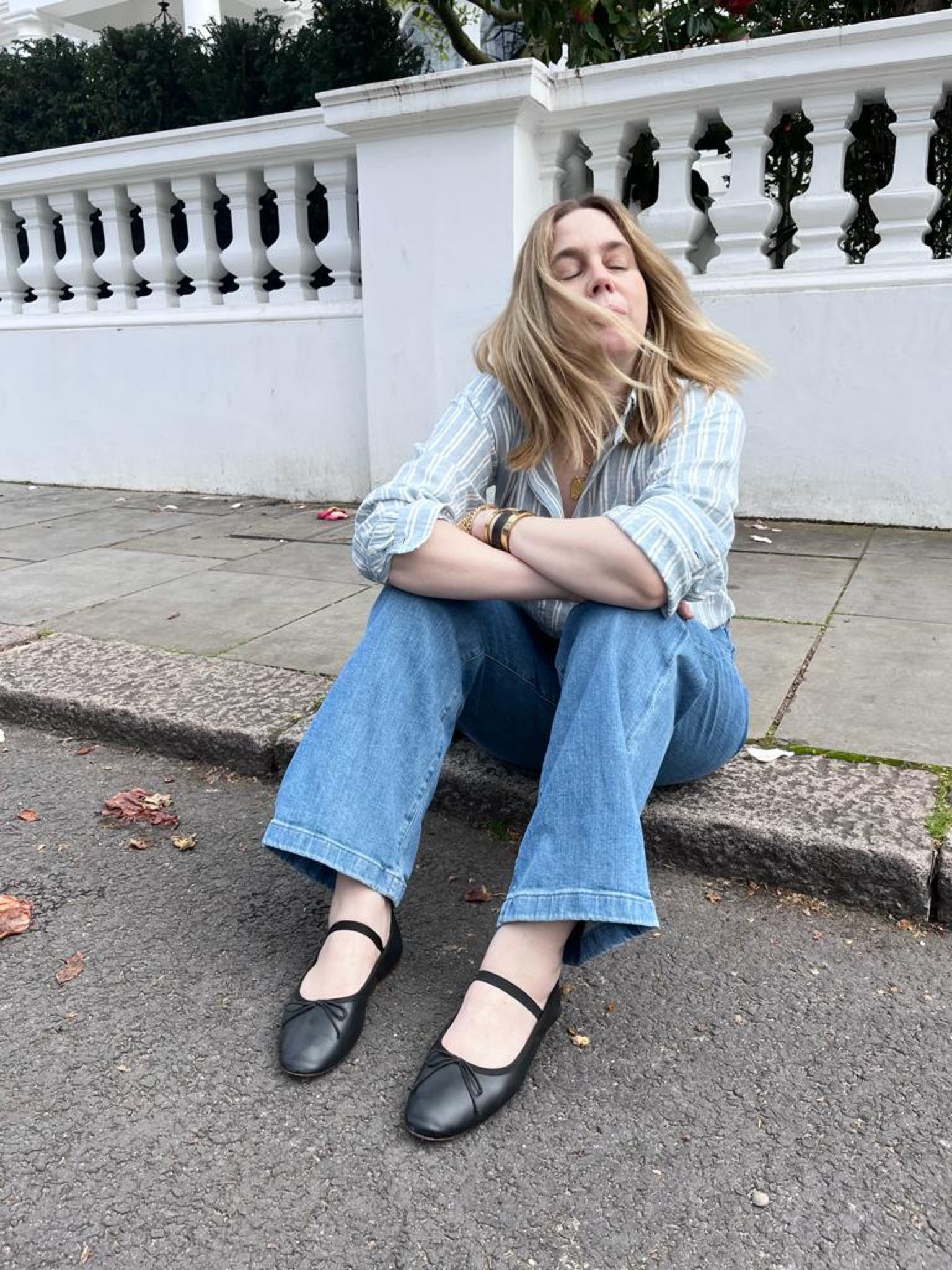 Favourite combo.

FatFace, blue stripe shirt, striped shirt, blue jeans, flared jeans, flares 

#LTKunder50 #LTKstyletip #LTKsalealert