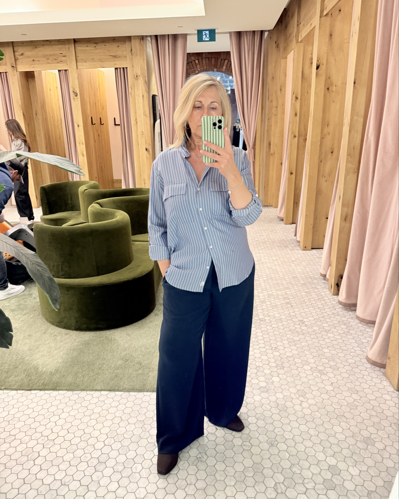 Aritzia never disappoints. I loved everything I tried on.  Stay tuned for  more things that  I tried on tomorrow. I have another reel coming with more amazing outfits.

#LTKmidsize #LTKover50style