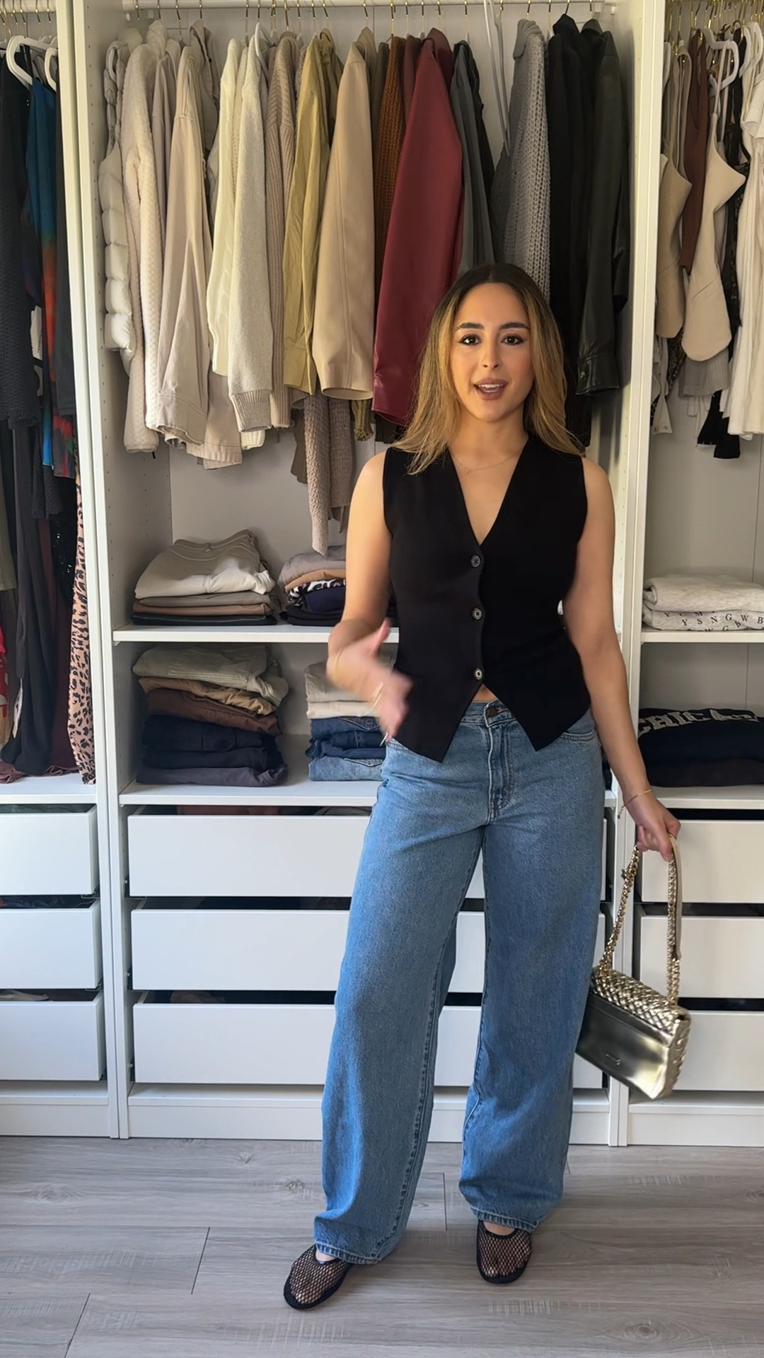 Get dressed with me casual but not too casual! Loving this Aritzia vest 10/10!! Plus my favorite Levi’s jeans :) 

#LTKStyleTip #LTKFindsUnder100