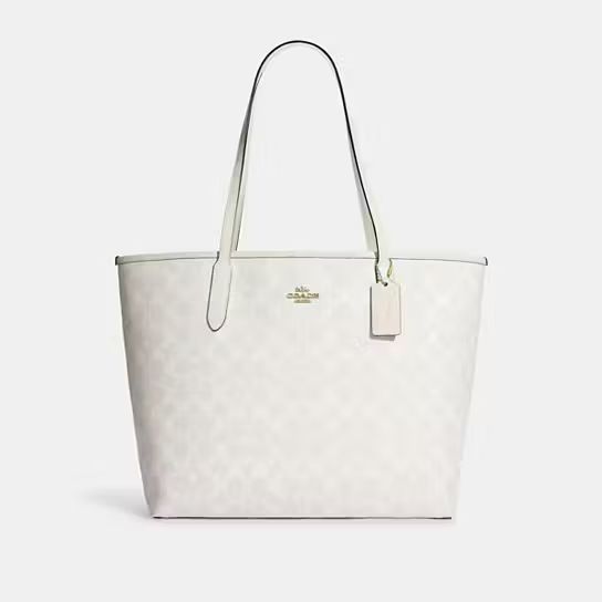 City Tote In Signature Canvas | Coach Outlet