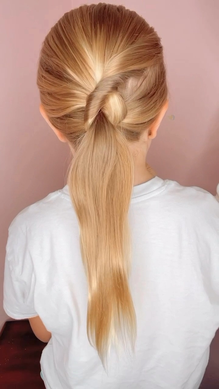 EASY SUMMER HAIRSTYLE ✨ This is such an easy and cute hairstyle! I’m excited to share this one with you! I’m going to share my favorite products with you, too! Love free to follow us for a daily hairstyles. ￼

#LTKBeauty