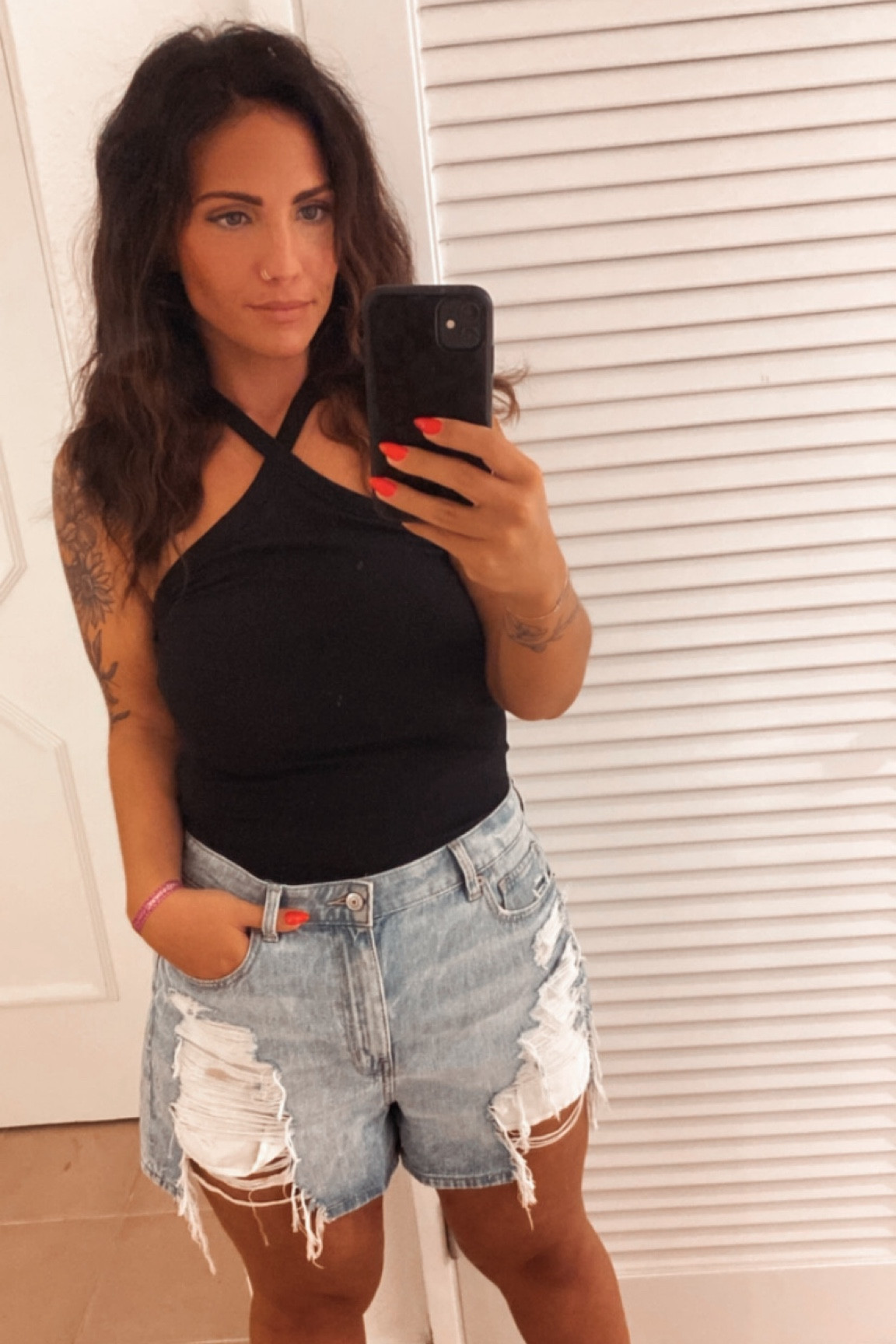 Casual vacation fit 🖤🌴 love the neckline on this tank! On sale for $9  #casualoutfits #vacationoutfits #oldnavy

#LTKstyletip #LTKmidsize #LTKsalealert