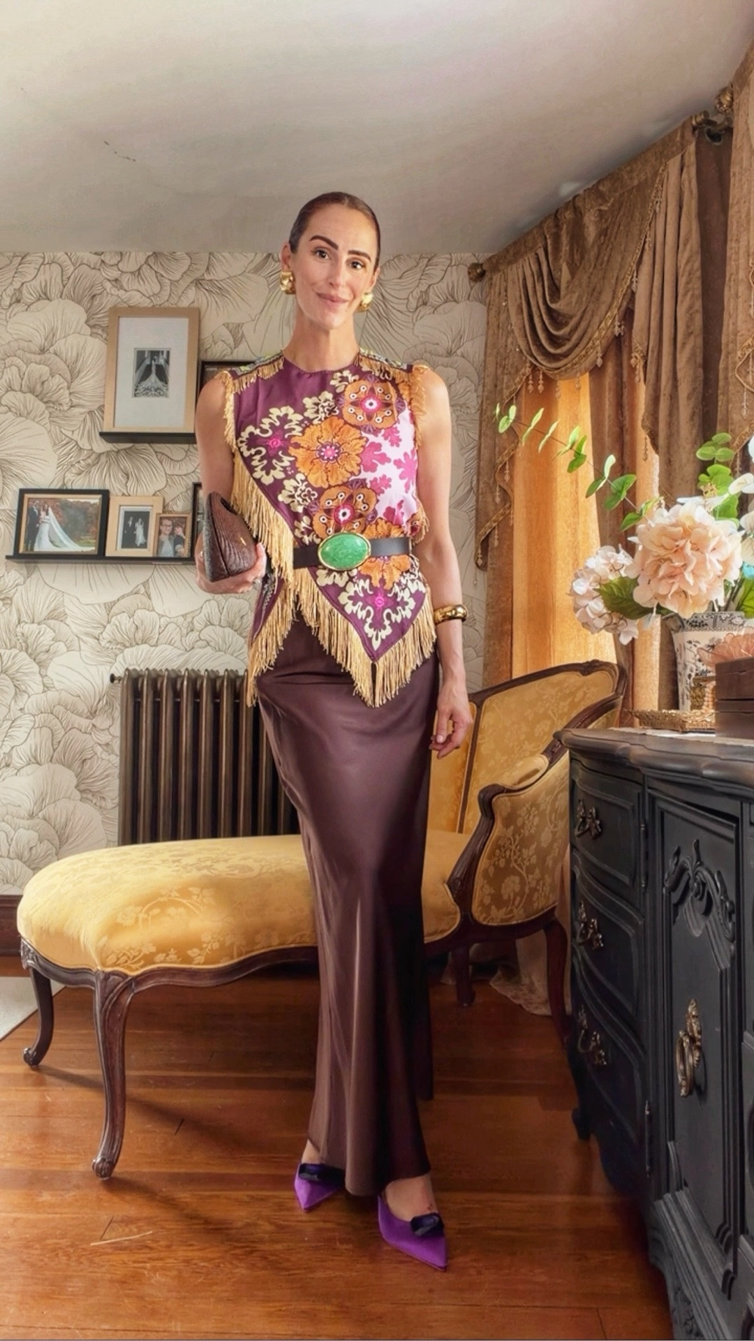 Today’s outfit is all about rich color, texture + a little unexpected drama. 🍂

A chocolate satin maxi skirt paired with a statement fringe top, oversized stone belt, vintage-inspired gold accessories and that pop of purple at the shoe. Proof that fall dressing doesn’t have to mean neutrals only—the deeper palette keeps bold color feeling sophisticated and seasonal.

Everything (or similar) linked in LTK 🤎

#FallStyle #FallOutfit #MaxiSkirt #StatementStyle #PersonalStyle

#LTKootd #LTKgrwm