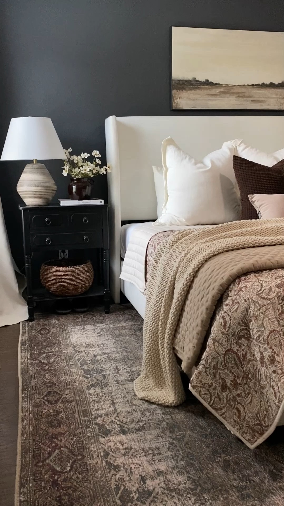 Fall bedding 🤎



#LTKHome #LTKFindsUnder100 #LTKSeasonal