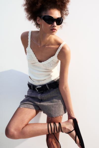 Crochet-look knitted strappy top - Cream - Ladies | H&M GB | H&M (UK, MY, IN, SG, PH, TW, HK)