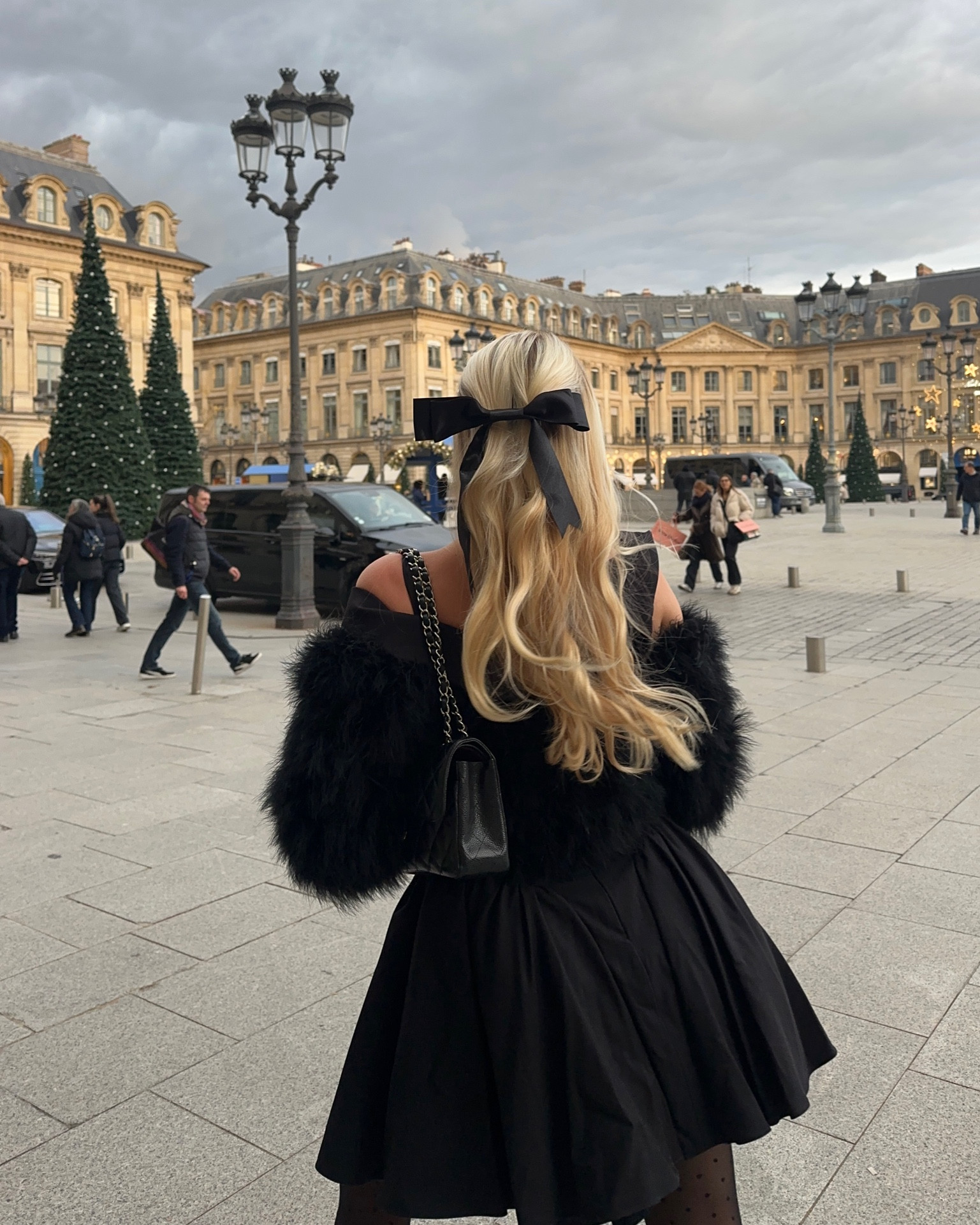 Holiday fits 🖤✨❄️



#LTKHoliday #LTKSeasonal #LTKGiftGuide