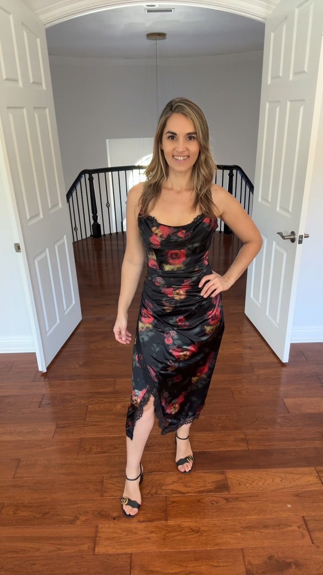 Black Floral Midi Dress | Fall Date Night Outfit

Romantic fall date night style 🖤🌹 This black floral midi dress features a feminine cowl neckline, lace trim and gorgeous red floral print. Such a pretty option for fall weddings, dinner dates, cocktail parties and special occasions. Pair with simple black heels for an effortlessly elegant look.

#FallDress #FloralDress #BlackFloralDress #MidiDress #DateNightOutfit #FallDateNight #FallFashion #WeddingGuestDress #FallWeddingGuest #CocktailDress #RomanticStyle #AmazonFashion #AmazonFinds #FallOutfit #DressInspo