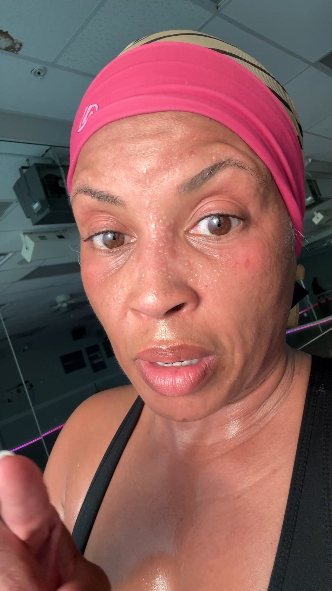 Did you move your body today?

sizing reference: wearing size small

#gym #activelifestyle #wellness #sweatinstyle #health #healthyprograms #activitiesover40 #gymbod #gymequipments

#LTKStyleTip #LTKActive #LTKOver40