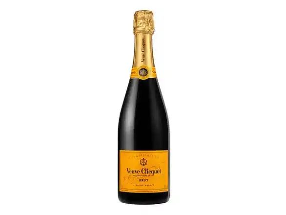 Veuve Clicquot Brut Yellow Label Champagne | Drizly