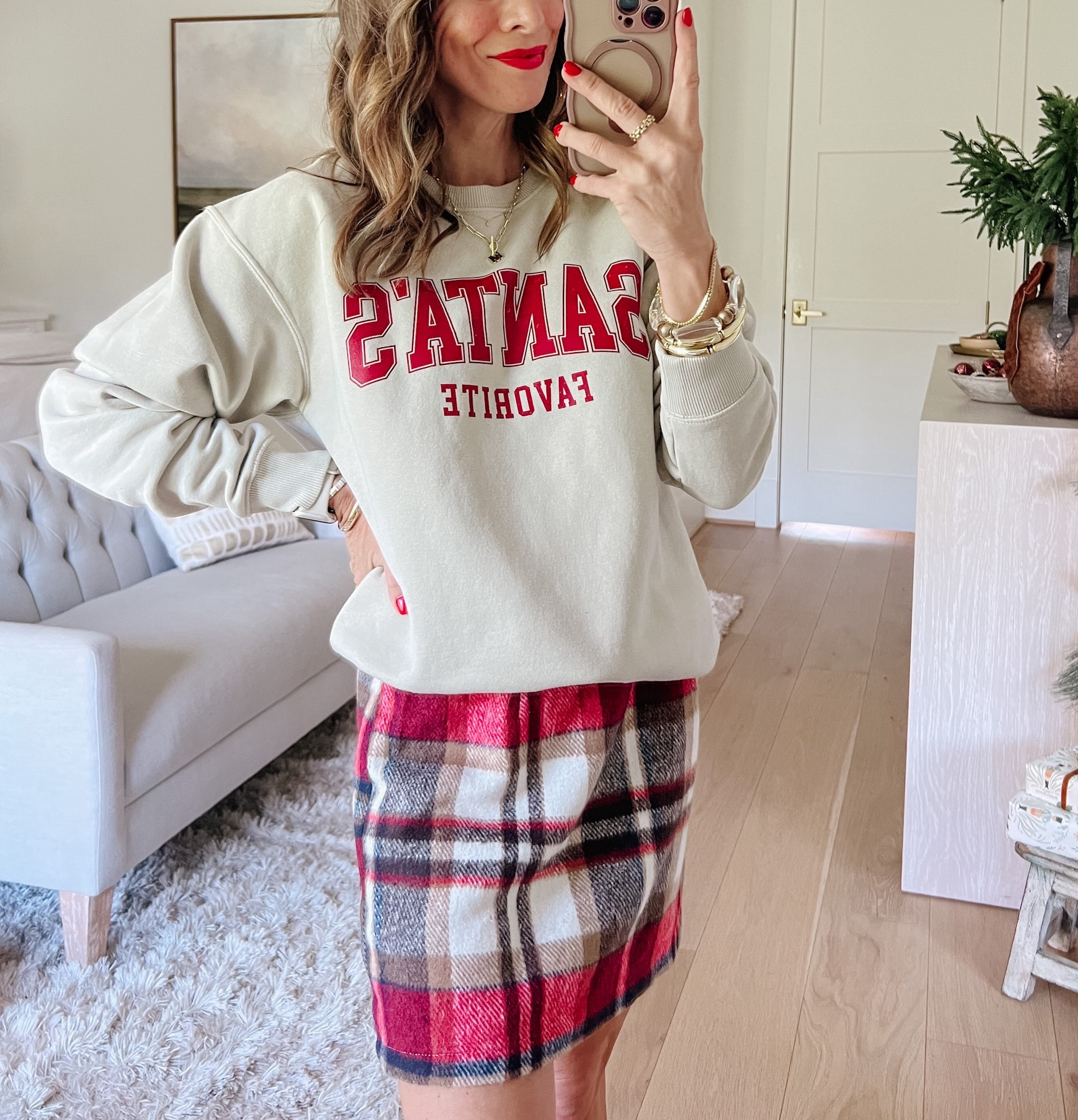 This fun graphic pullover gives the mini skirt a fun and festive look 🎅

Sweater Fit: I’m wearing an XS

Skirt Fit: I’m wearing an XS

#LTKHoliday #LTKmomlife #LTKFindsUnder50