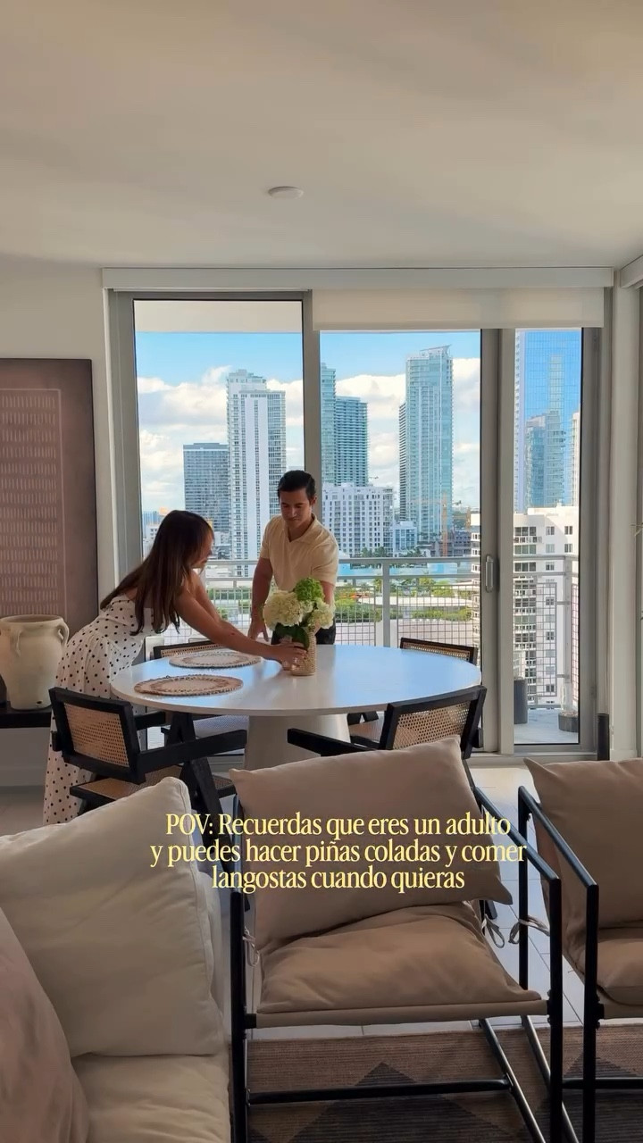 Save the recipes below!🦞🍸

And that you can do it on a Tuesday and make it special 🦞 

POV: you remembered you are an adult and you can have piña coladas and lobsters any time you want 

🦞Lobster Recipe on the airfryer! 
-Cut the shell of the lobster in half and add butter, salt, garlic and a bit of lemon juice 
-Heat it up on the airfryer for 5 min at 380F
-And is ready to eat! 

🍸Piña Colada
-200 ml of rum on a bed of ice 
- 100 ml of coconut juice
- 50 ml of pineapple juice 
- put it on a blender 
- serve with a rum bottom on a martini glass

Dinner party ideas Hosting tips
Tablescape / table styling Charcuterie board / grazing board
Cocktail party hosting
Seasonal entertaining Brunch ideas / weekend hosting
At-home experiences
Hosting essentials