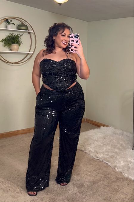 Most beautiful pant set🖤 obsessed!!! I would size up on top and get regular size on pants bc they are stretchy🥹 wearing 16 on top and 14 on bottoms  

#LTKplussize #LTKparties #LTKSeasonal