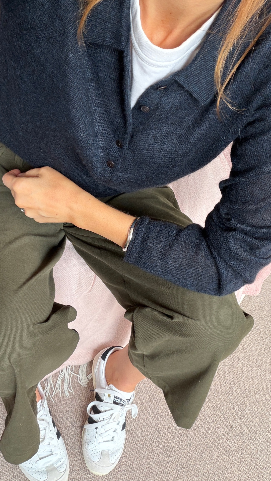 Have you heard the phrase ‘blue and green should never been seen?’ It’s actually one of my favourite combinations! Wearing an xs in the trousers and an xs/ small in the jacket, comment SHOP and I’ll send you the links xx

#LTKspring #LTKuk