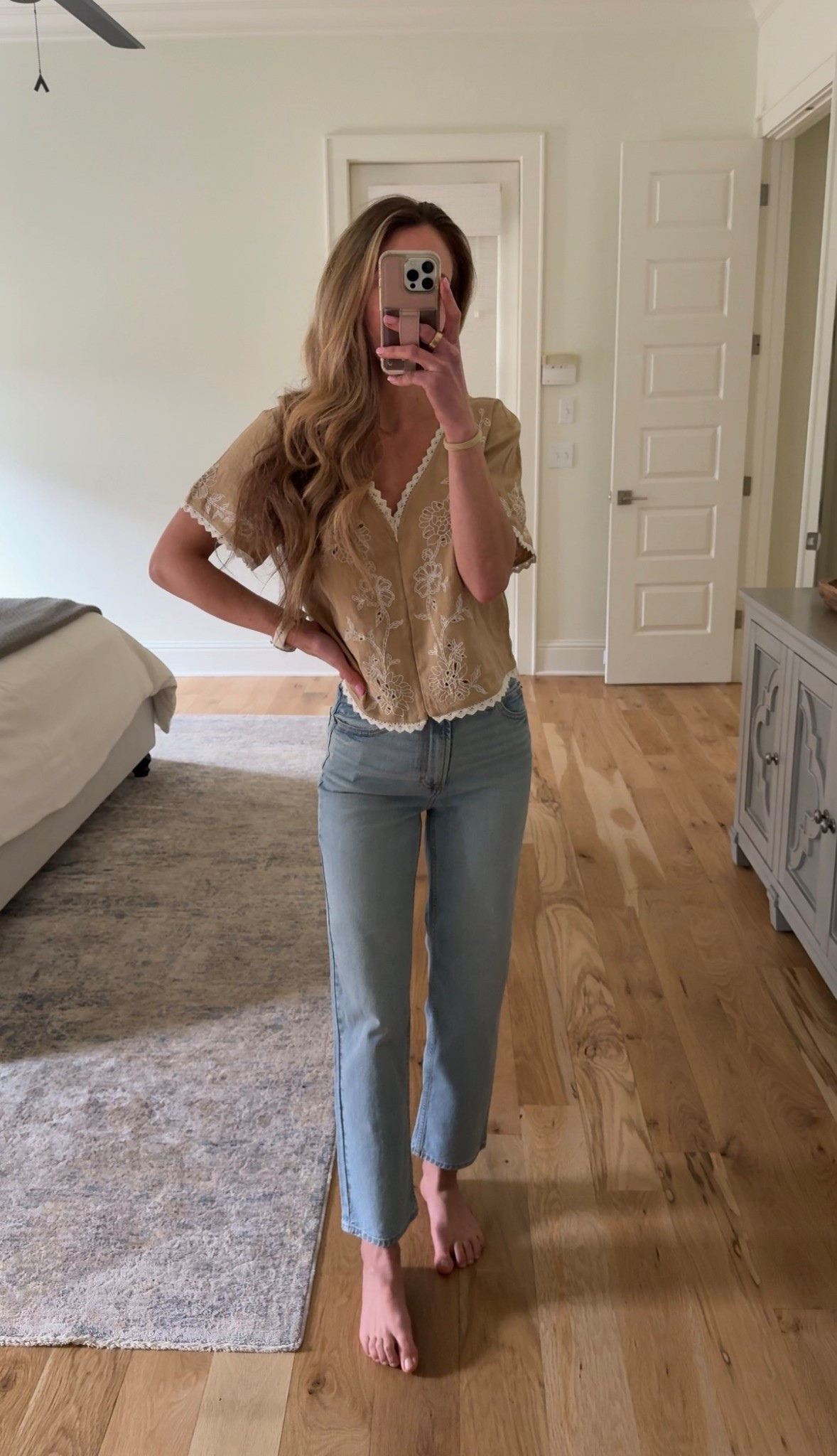 Cute spring mom outfit - love the fit of these jeans and under $40! surprisingly went with a 0 short even though I’m usually regular length. I’m 5’6 for reference. Wearing XS in top

#LTKmomlife #LTKootd