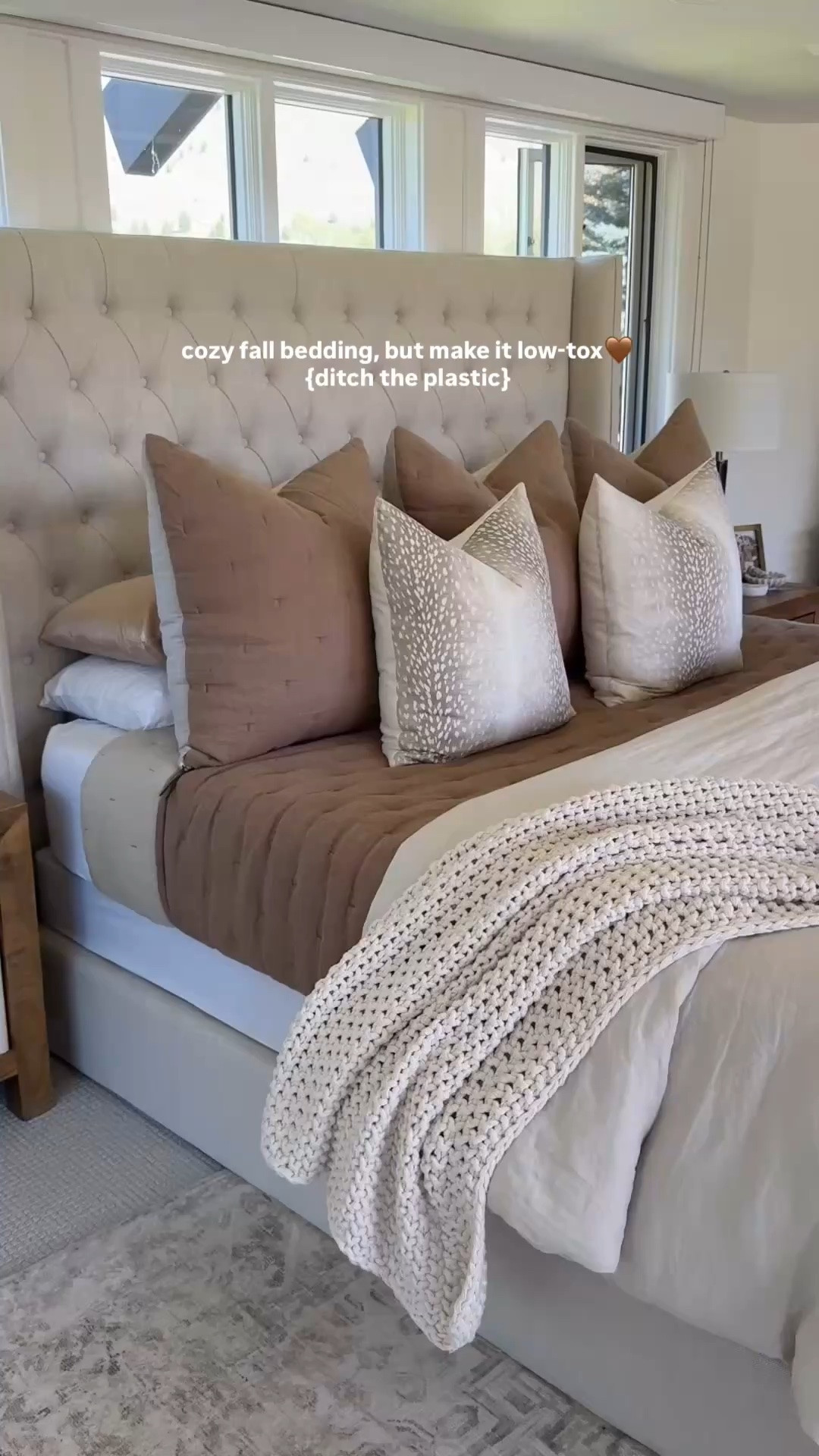 Cozy fall bedding, but make it low-tox🤎 Time to ditch the plastic and layer your beds with organic cotton, linen, silk and wool!🛏️ The air felt crisp yesterday, so of course, it was time to swap out the bedding for the season! 

Comment “BED” and I’ll send you my bedroom details✨ Happy styling!

Brown
Home decor 
Pillows

#LTKHome #LTKSeasonal