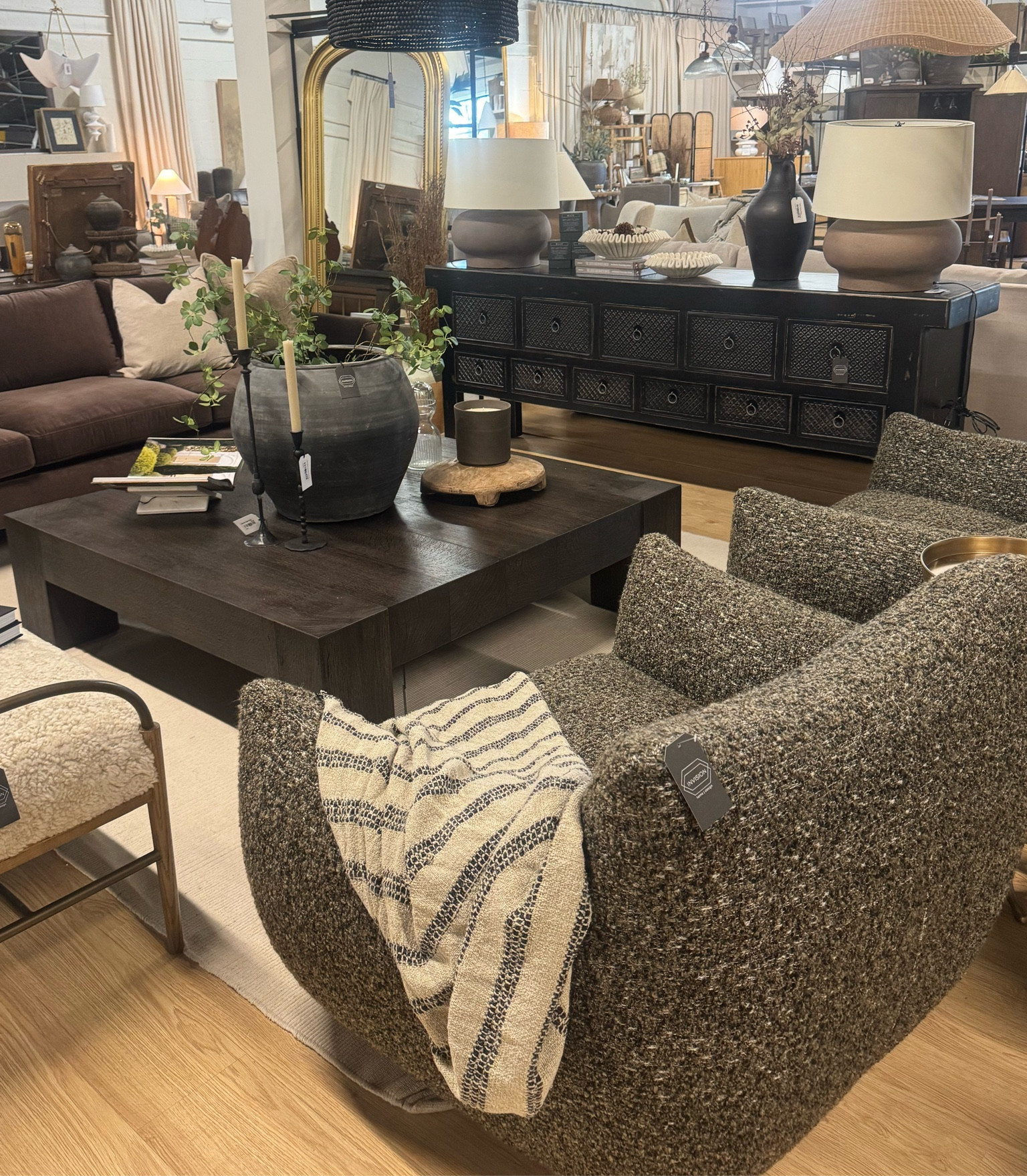 New chair intro! 

#LTKGiftGuide #LTKHome #LTKStyleTip