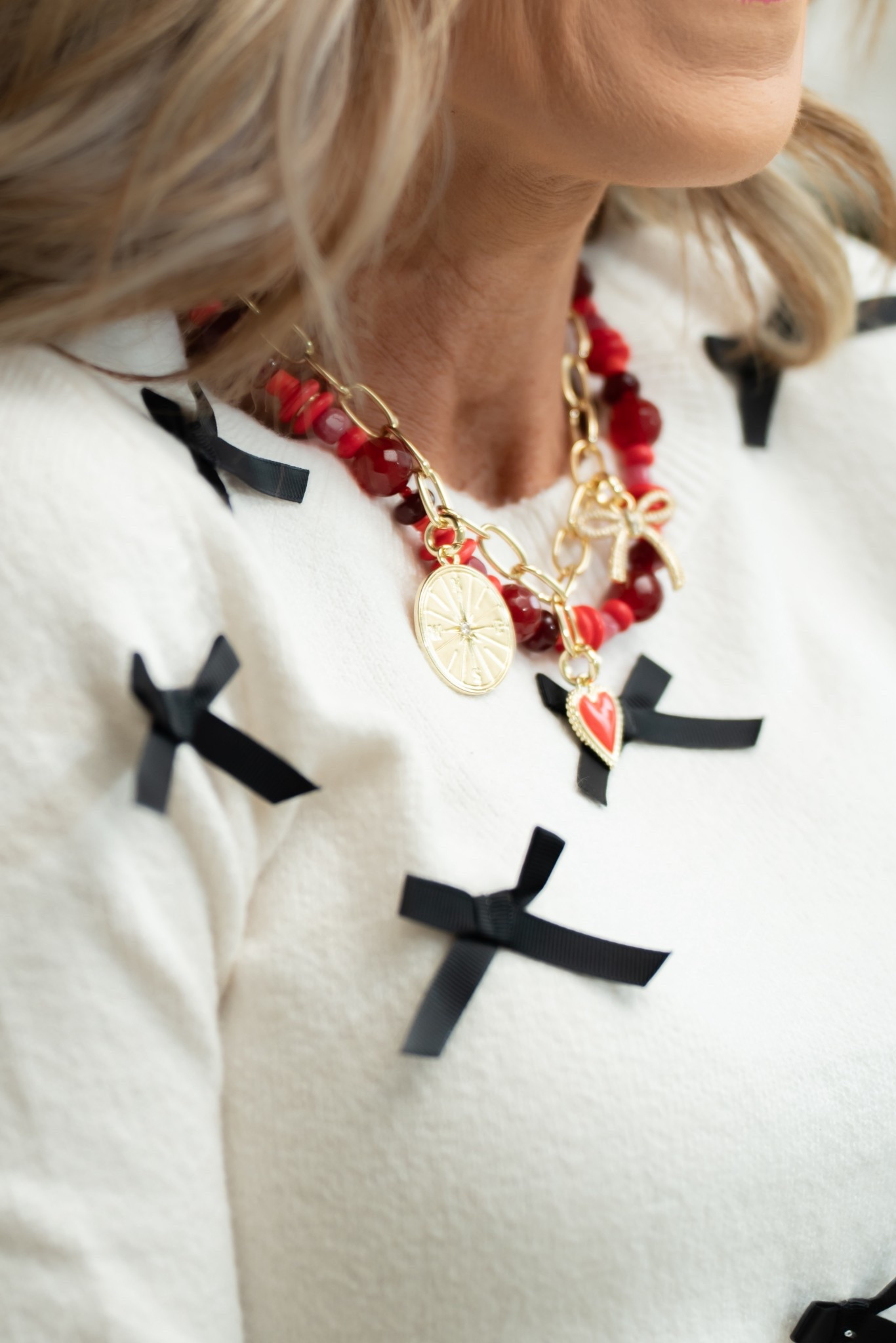 tonight’s A&B warehouse sale = my Evie necklace will be more than 59% off, reg $88 tonight $40 •  

#LTKSaleAlert #LTKSeasonal