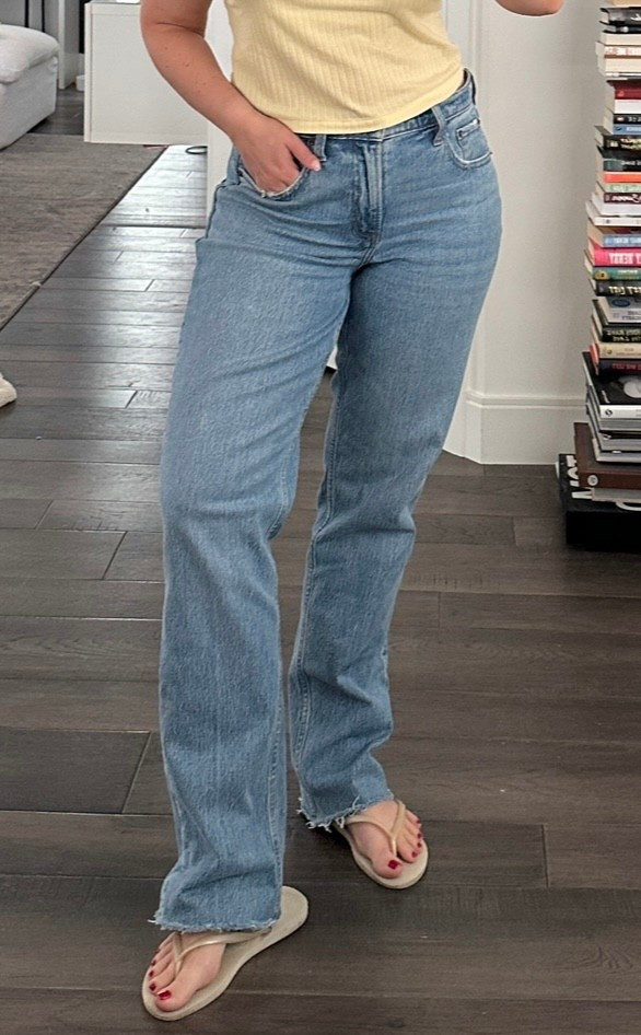 My favorite jeans currently! Size 6 and the curve love line

#LTKFindsUnder100 #LTKStyleTip #LTKPetite
