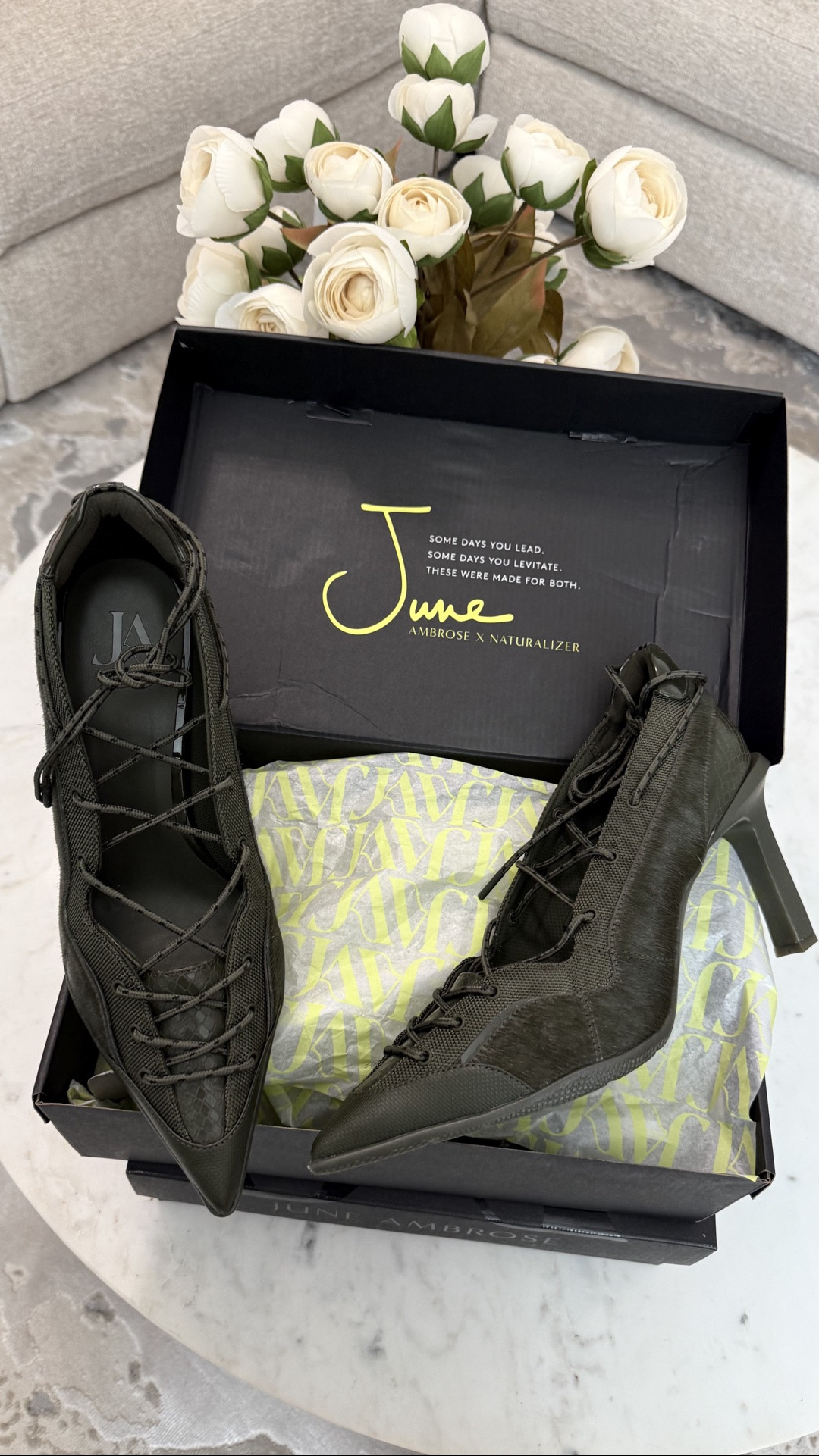 June Ambrose x @naturalizer new fall shoes. Love the olive green for the season.

#LTKootd