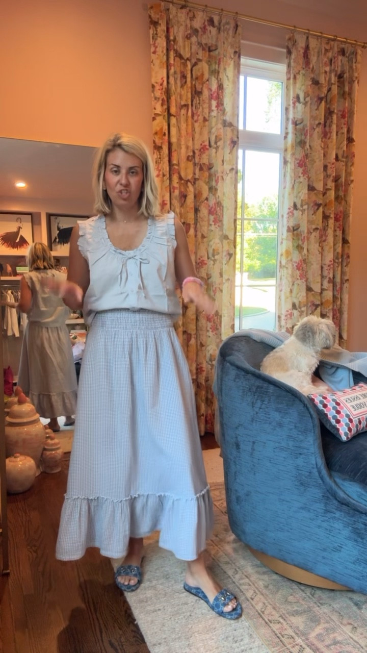 Ok….this top is adorable and now I need to order the white one. Loving this monochromatic look!
Top & skirt - xs
Sandals - 38.5 (I sized up 1/2)
Shorts - 27 (I size up 1)

#LTKmomlife #LTKdayinmylife #LTKOver40
