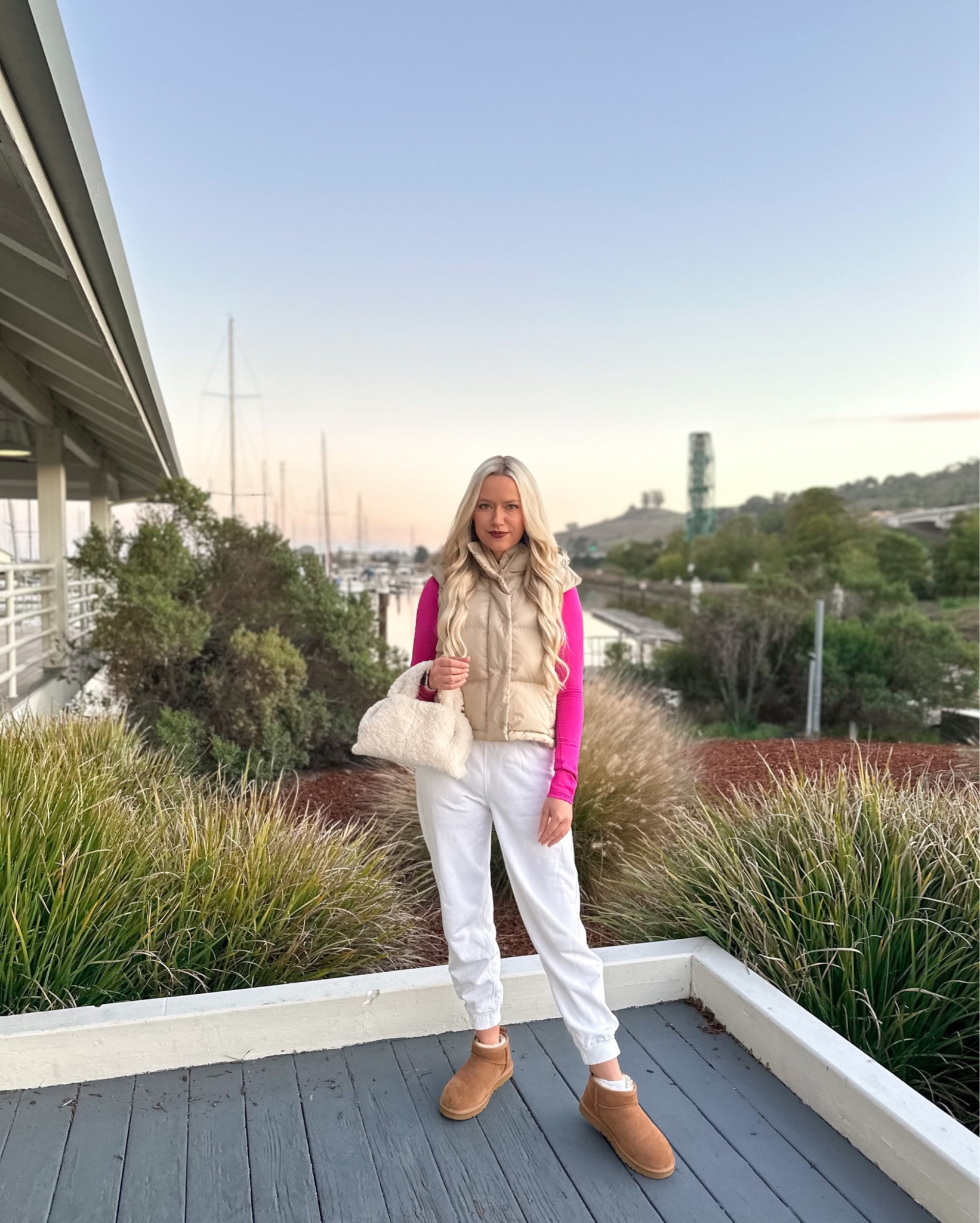 Casual winter Athleisure fit!

Shirt: Sonic Pink, 4
Vest: Trench, 4
Joggers: White, 4
Shoes: Chestnut, 9

Athleisure | Loungewear | Winter | Puffer Vest

#LTKSeasonal #LTKfit