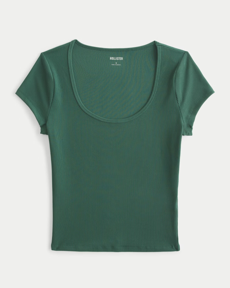 Ribbed Seamless Fabric Scoop Baby Tee | Hollister (UK)
