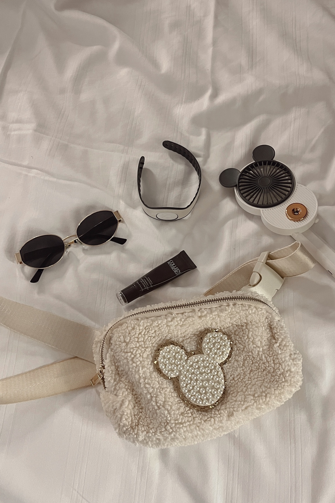 Disney world essentials / mouse belt bag / mouse fan 


#LTKFindsUnder100 #LTKFamily #LTKFindsUnder50