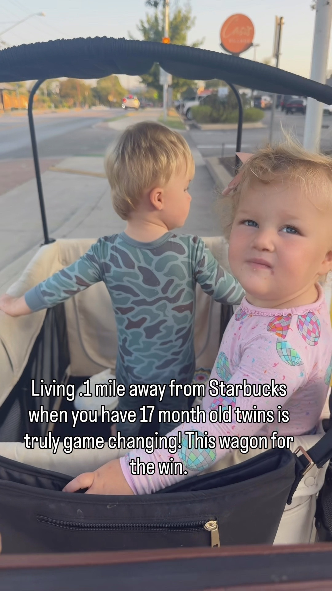 The only way we roll with multiples 🙌🏼 

#TwinMomLife #MultiplesMom #TwinsOfInstagram #TwinGear #MomOfMultiples #WagonLife #StrollerAlternative #TwinEssentials #ParentHack #MomLifeMadeEasy