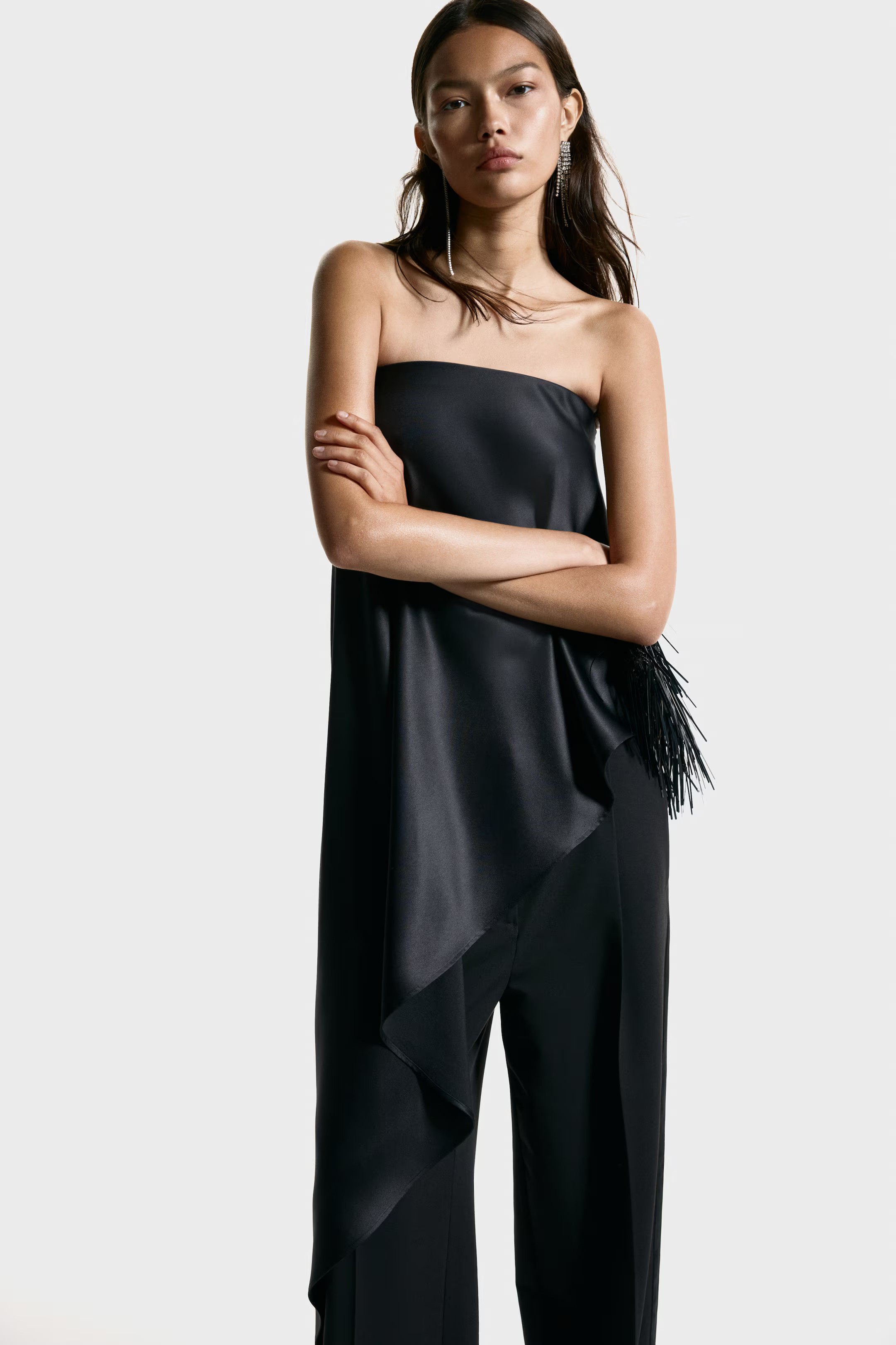 Satin bandeau top | H&M (UK, MY, IN, SG, PH, TW, HK)