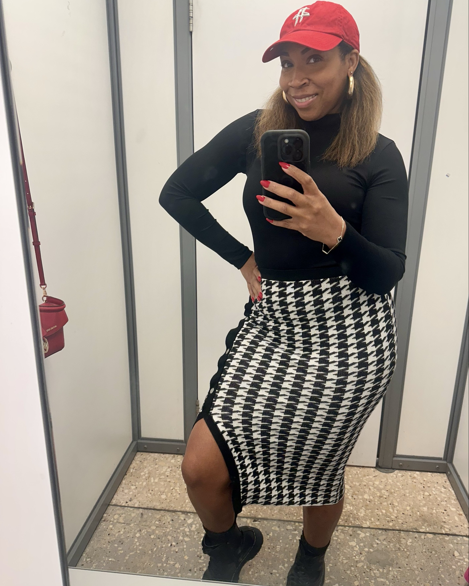 Saturday casual OOTD

*Similar styles linked. 🖤❤️
Hashtags:
#ootd #lotd #casualstyle #weekendvibes #outfitinspiration #fallstyle #falloutfit #styleinspo #fall #winter #boots #turtlenecks #handbags #crossbody #baseballcap #trending

#LTKootd